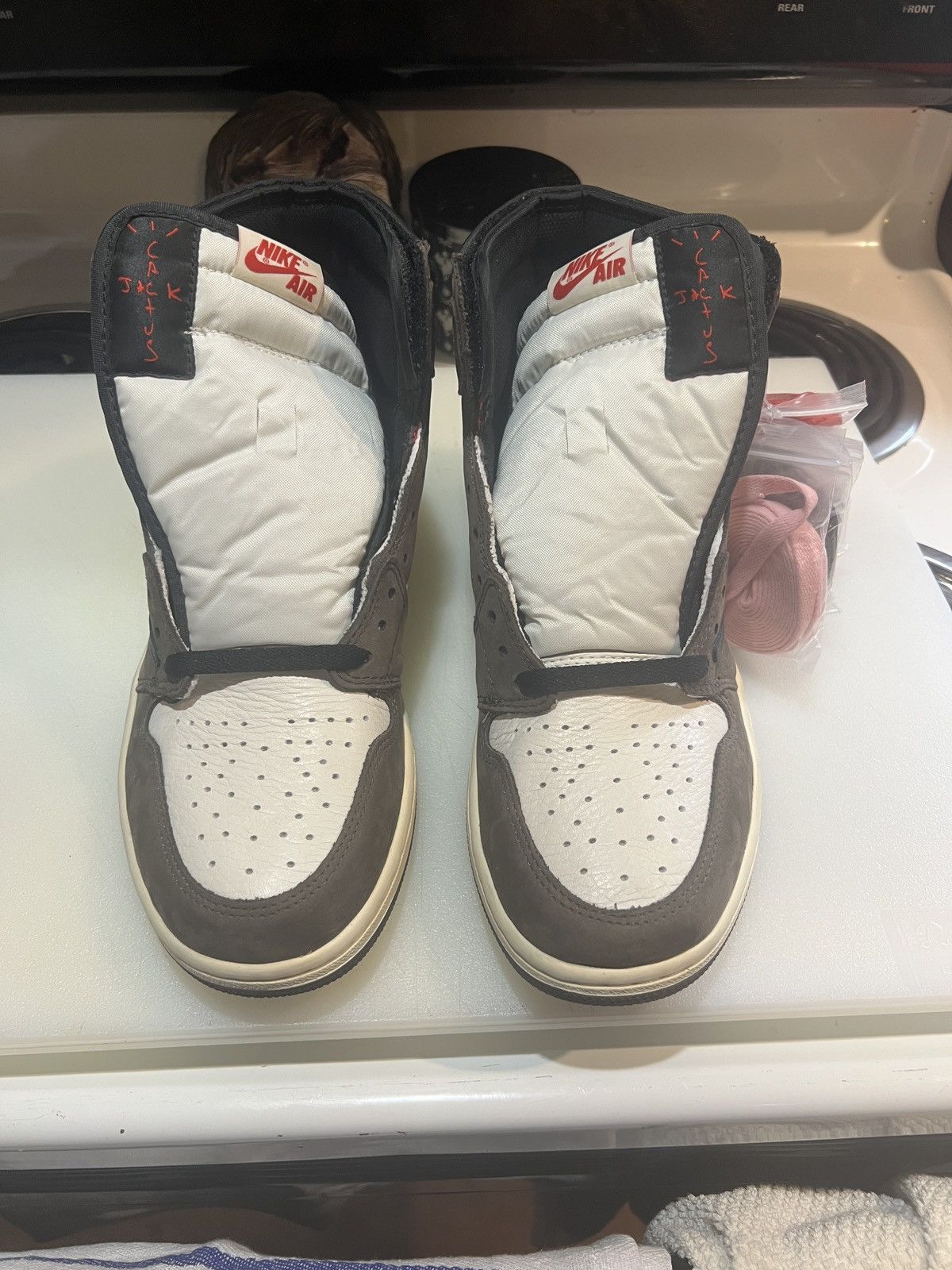 Nike Jordan 1 high travis scott mocha Size US 10.5 / EU 43-44 - 5 Thumbnail