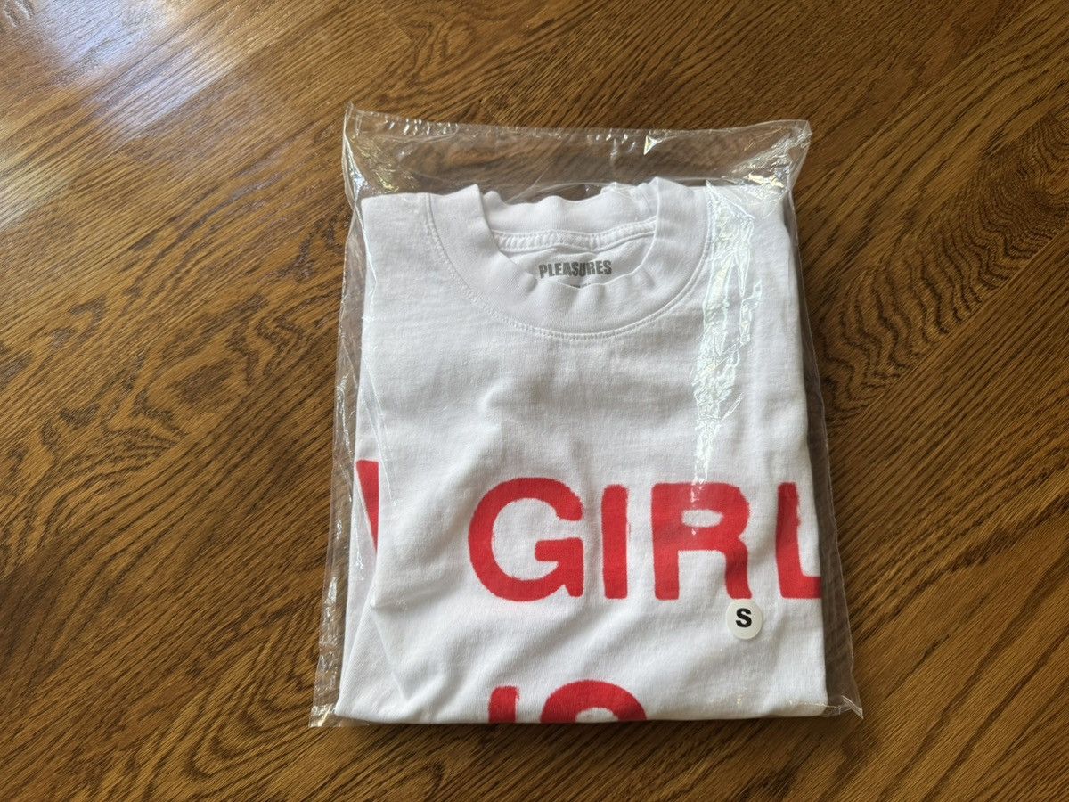 Pleasures Small White A Girl is A Gun Tee Shirt Merch Joy Red Black Size US S / EU 44-46 / 1 - 8 Thumbnail