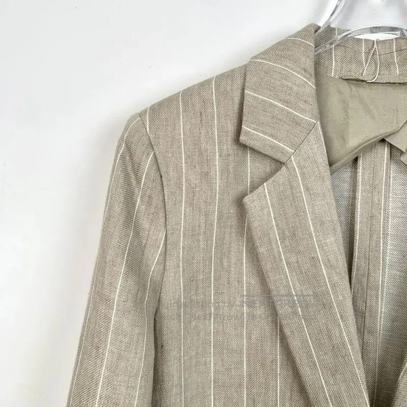 Max Mara MaxMara Beige Women's Jacket . Size XS / US 0-2 / IT 36-38 - 3 Thumbnail