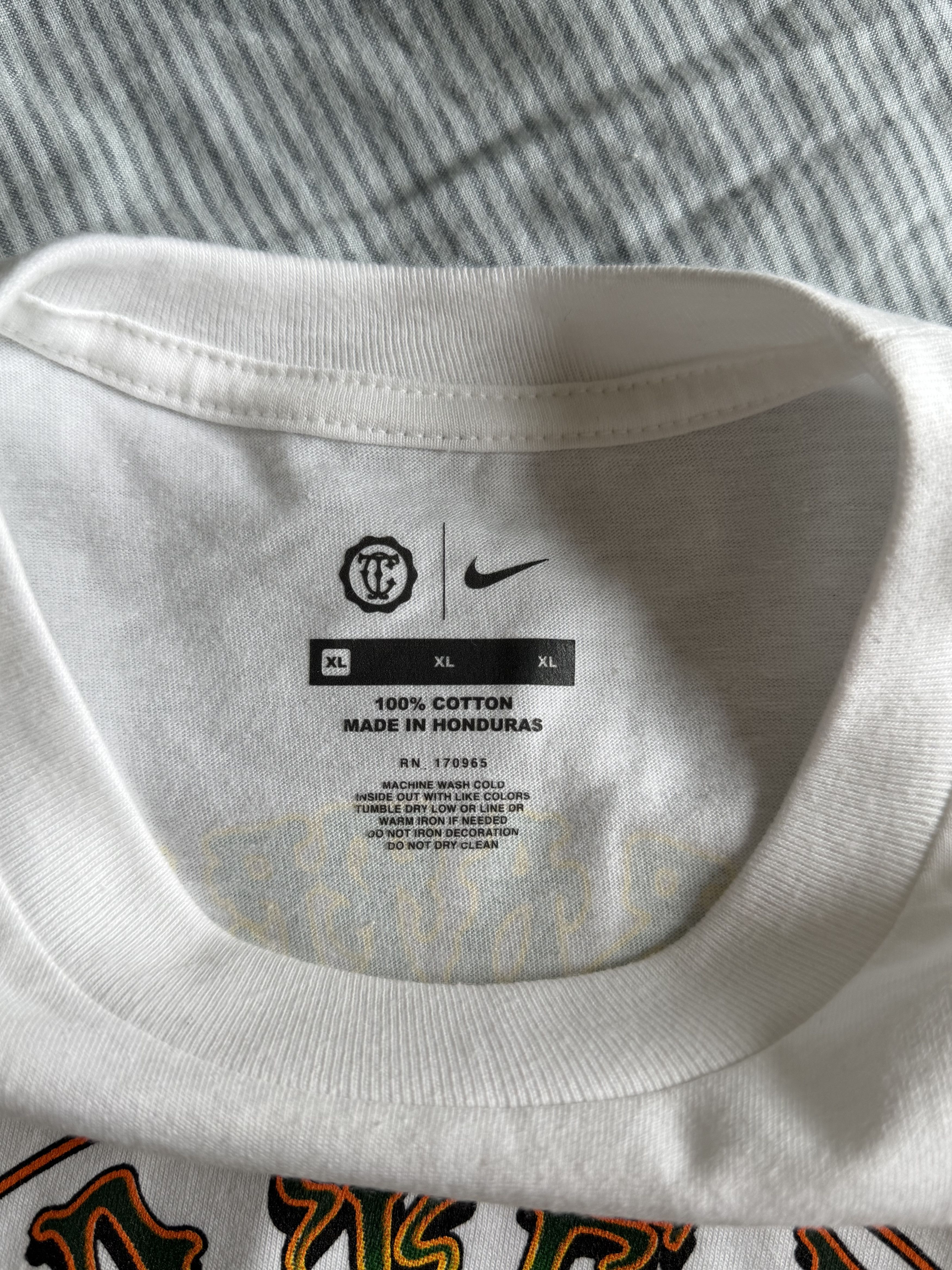 Nike Nike Class Trip Grateful Dead Ducks and Roses Tee in White Size US XL / EU 56 / 4 - 7 Thumbnail