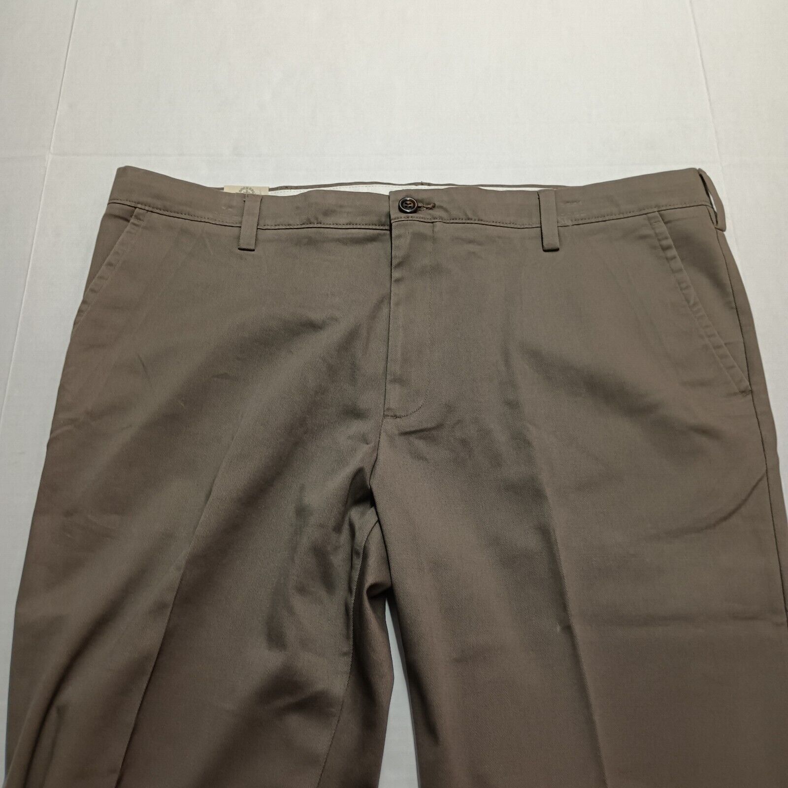Dockers Dockers Easy Khakis Pants Men's 40x32 Gray Classic Fit Size US 40 / EU 56 - 4 Thumbnail
