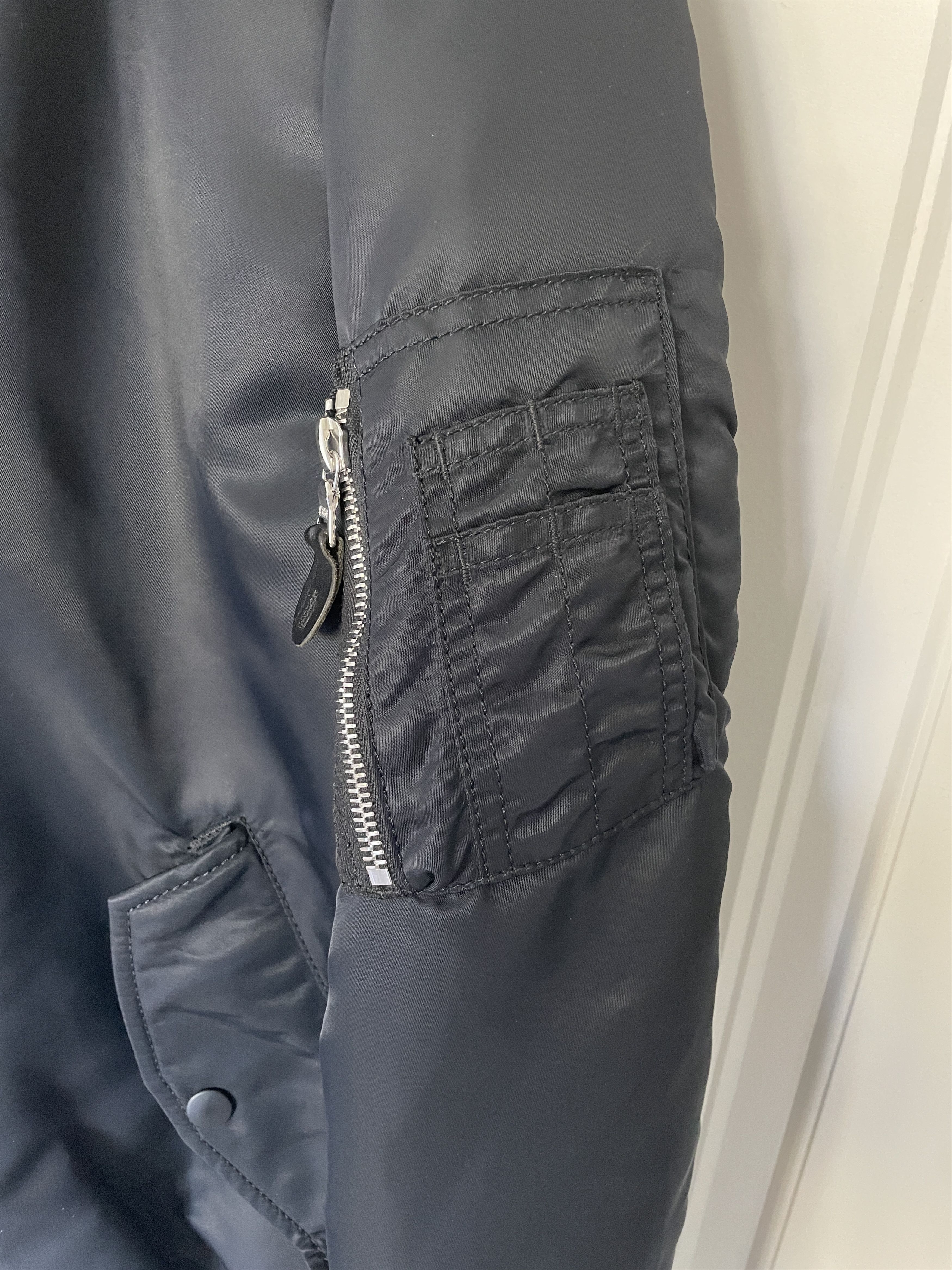 uniform experiment Uniform Experiment Reversible MA-1 Size US S / EU 44-46 / 1 - 3 Thumbnail