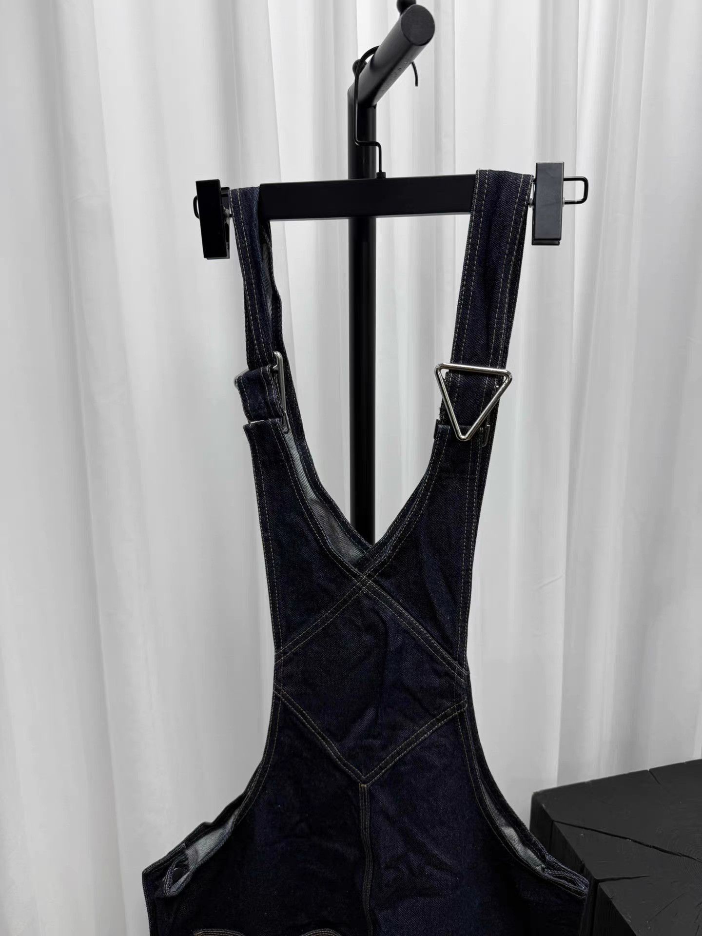 Bottega Veneta Bottega Veneta Raw Denim Dungarees K20 Size US 36 / EU 52 - 2 Thumbnail