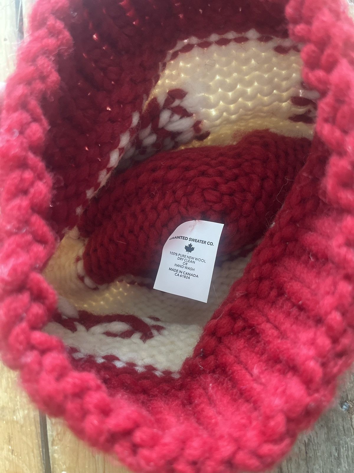 Granted Sweater Company Wool Canadian Maple Leaf Toque Size ONE SIZE - 3 Thumbnail