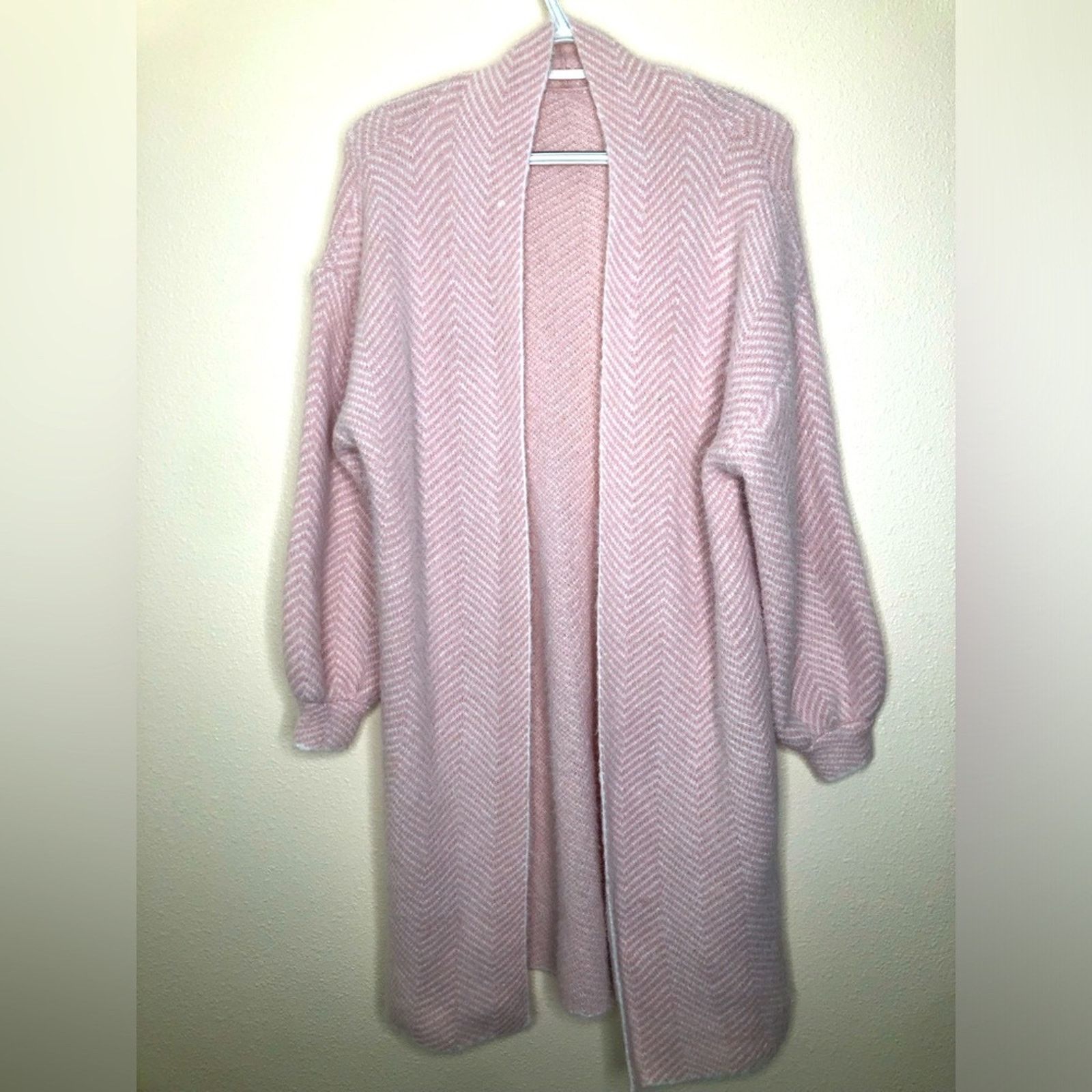 Shein Shein Pink Long Shawl Jacket—fuzzy texture— Medium Size M / US 6-8 / IT 42-44 - 1 Thumbnail