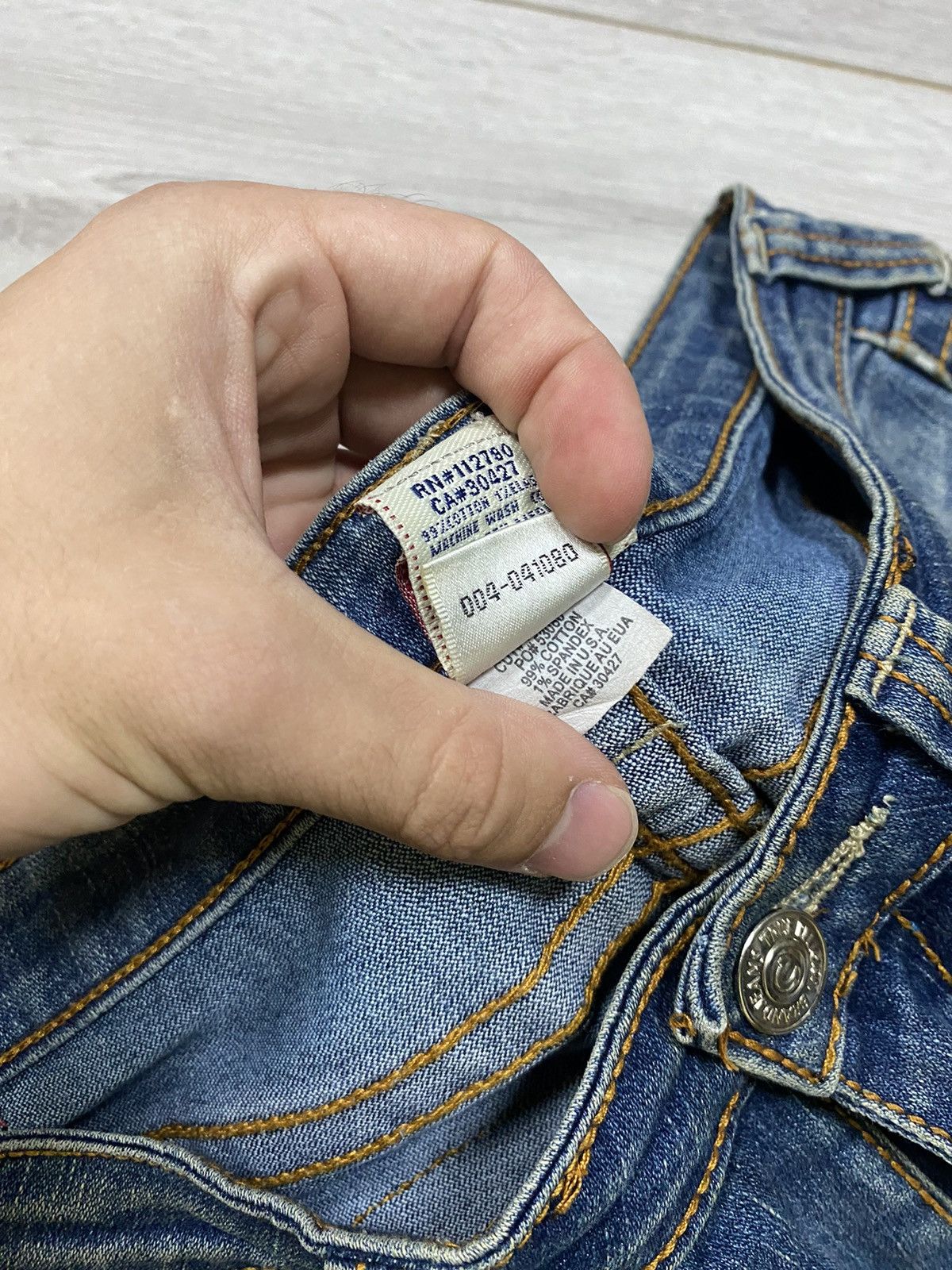 True Religion True Religion vintage horse shoe big logo stitched jeans Size US 30 / EU 46 - 6 Thumbnail