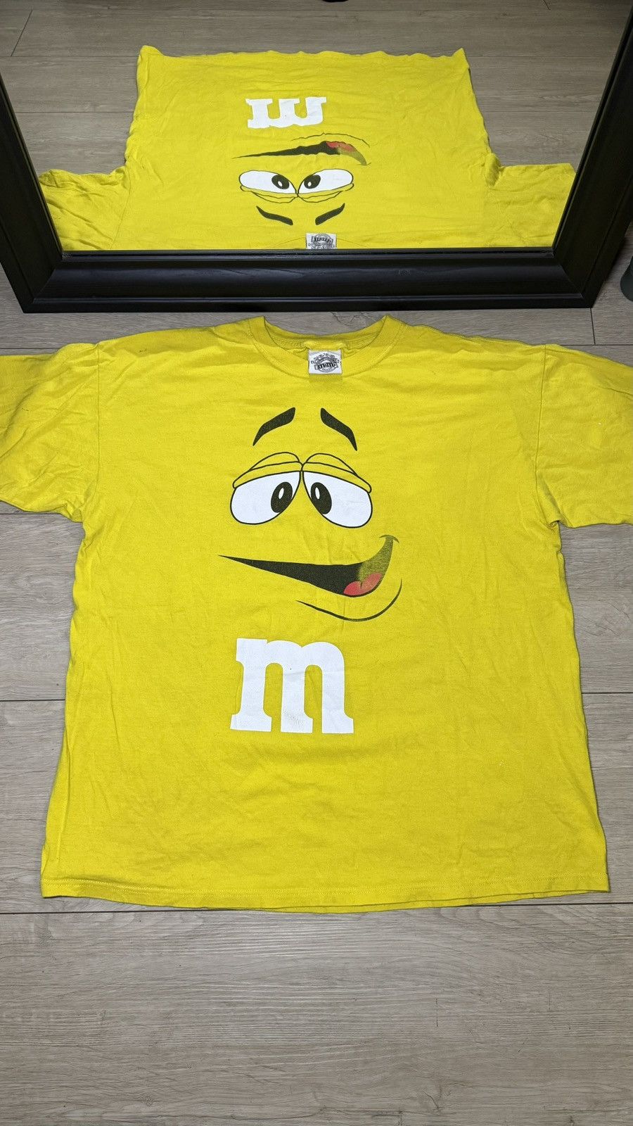 Other Vintage / Y2K M&Ms Yellow Smirk Face Shirt Size US XL / EU 56 / 4 - 1 Thumbnail