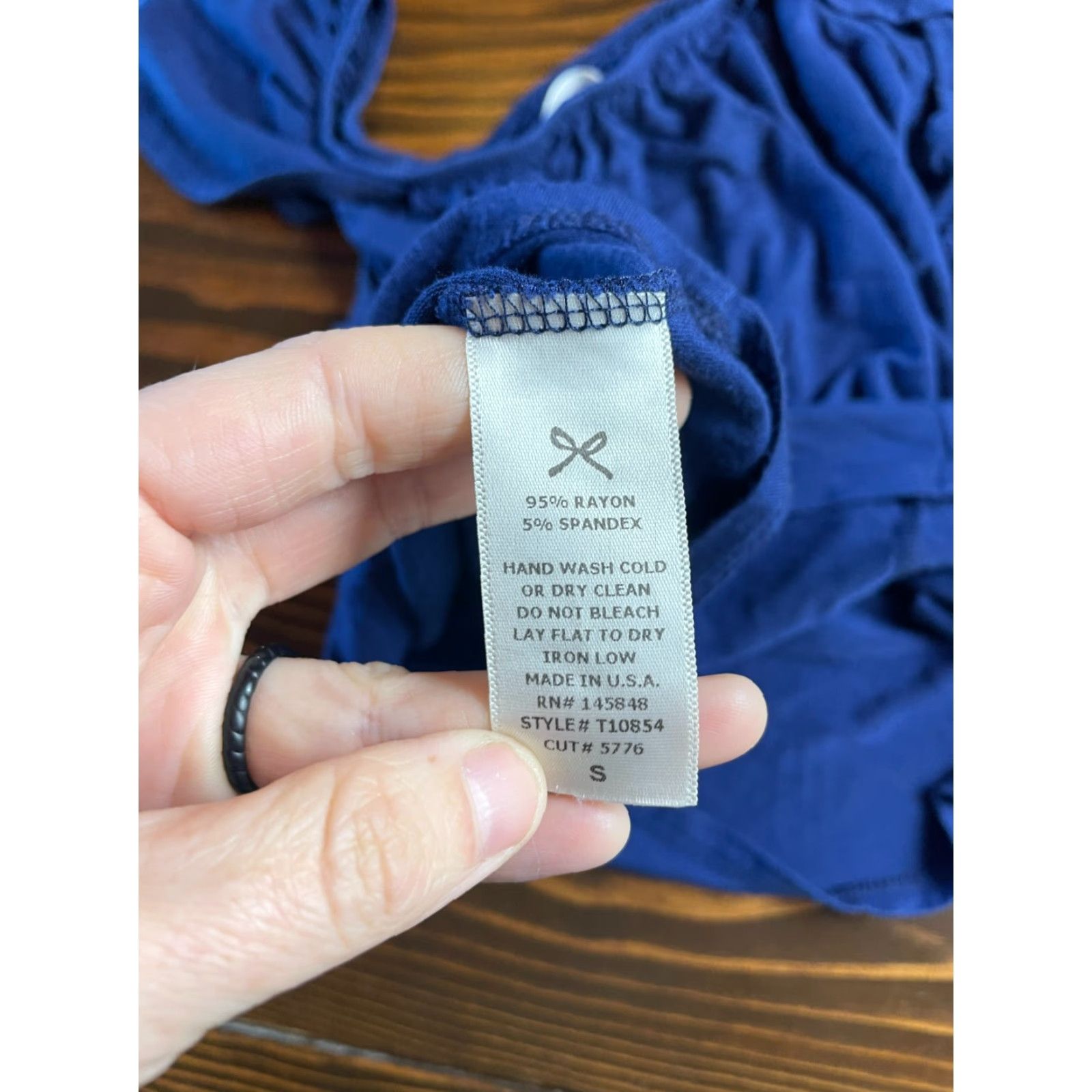 Vintage Everly Shirt Women’s Size Small Navy Blue Off Shoulder Cropped Shirt Short Sleeve Vintage No Size S / US 4 / IT 40 - 7 Thumbnail