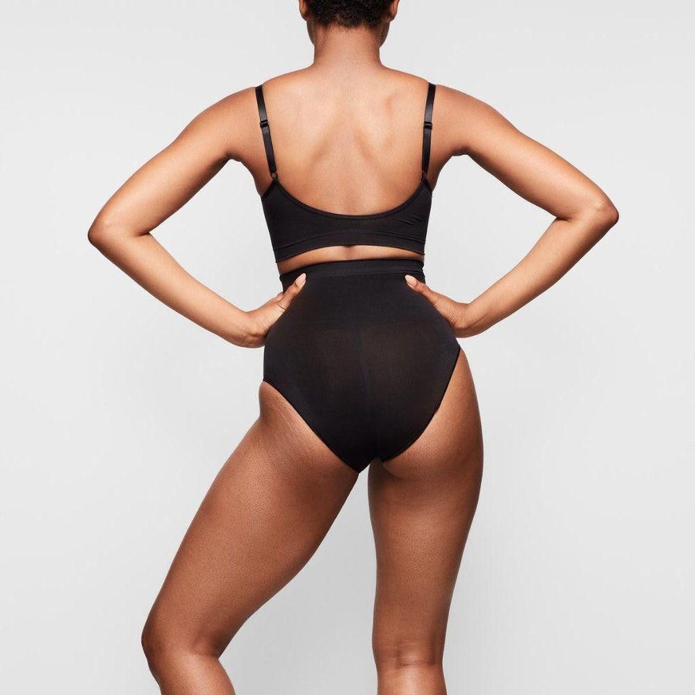 Designer CT1319 SKIMS SCULPTING MID WAIST BRIEF ONYX nwot s/m Size ONE SIZE - 3 Thumbnail