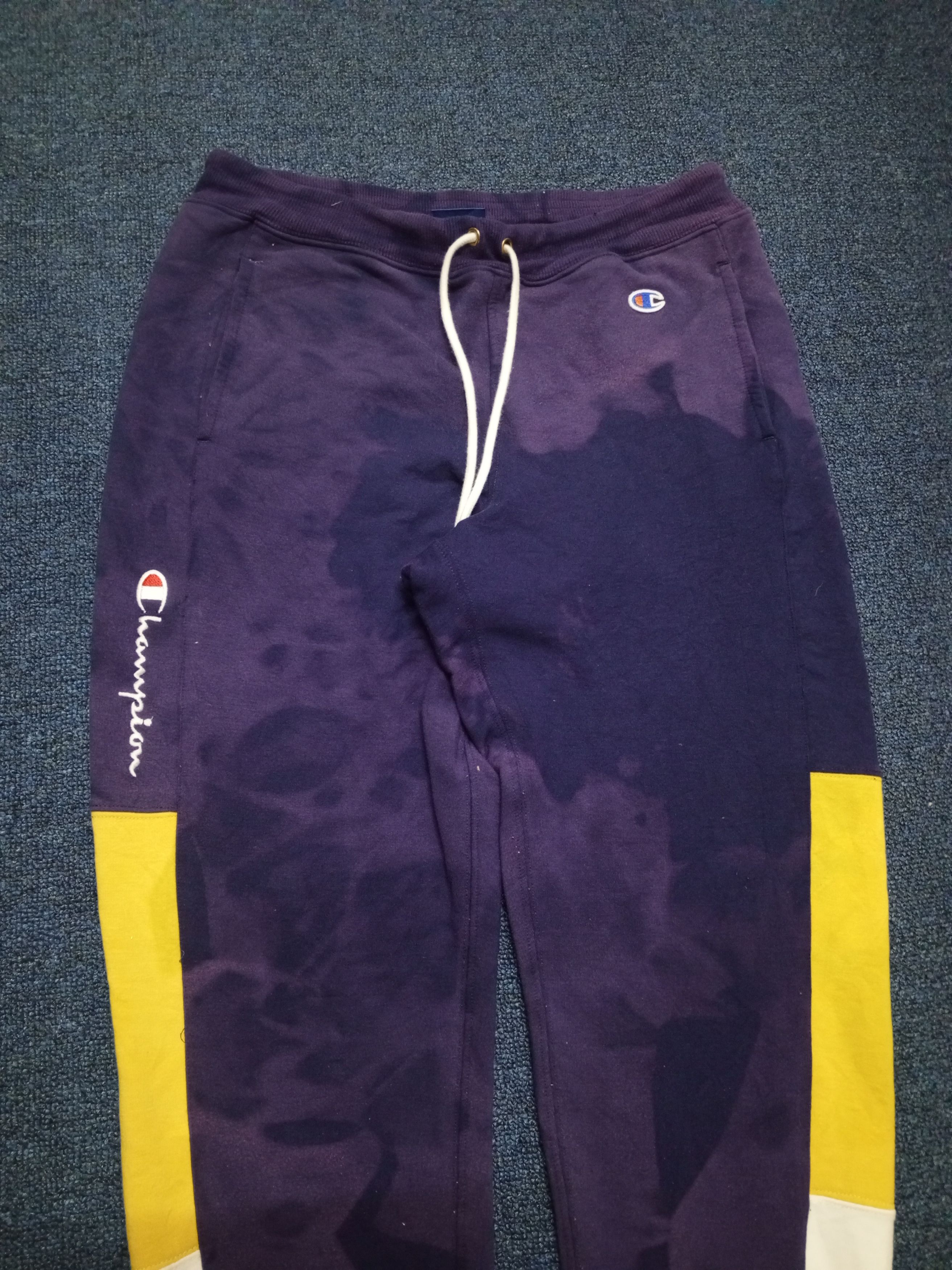Champion 💥champion tai-dai💥multicolor faded Size US 30 / EU 46 - 2 Thumbnail