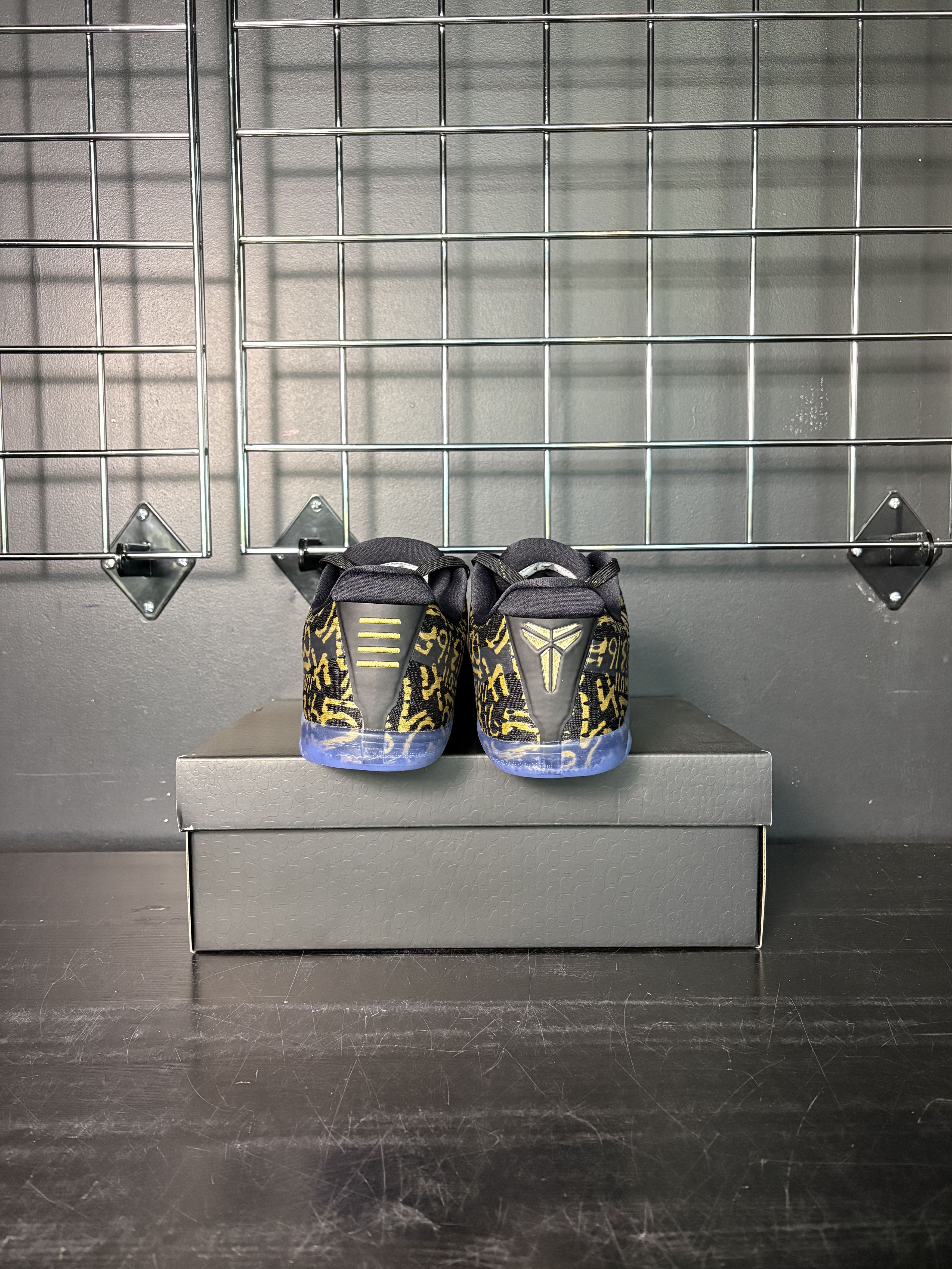 Nike Nike Kobe 11 Protro "Mamba Day" - Size 10.5 Size US 10.5 / EU 43-44 - 3 Thumbnail