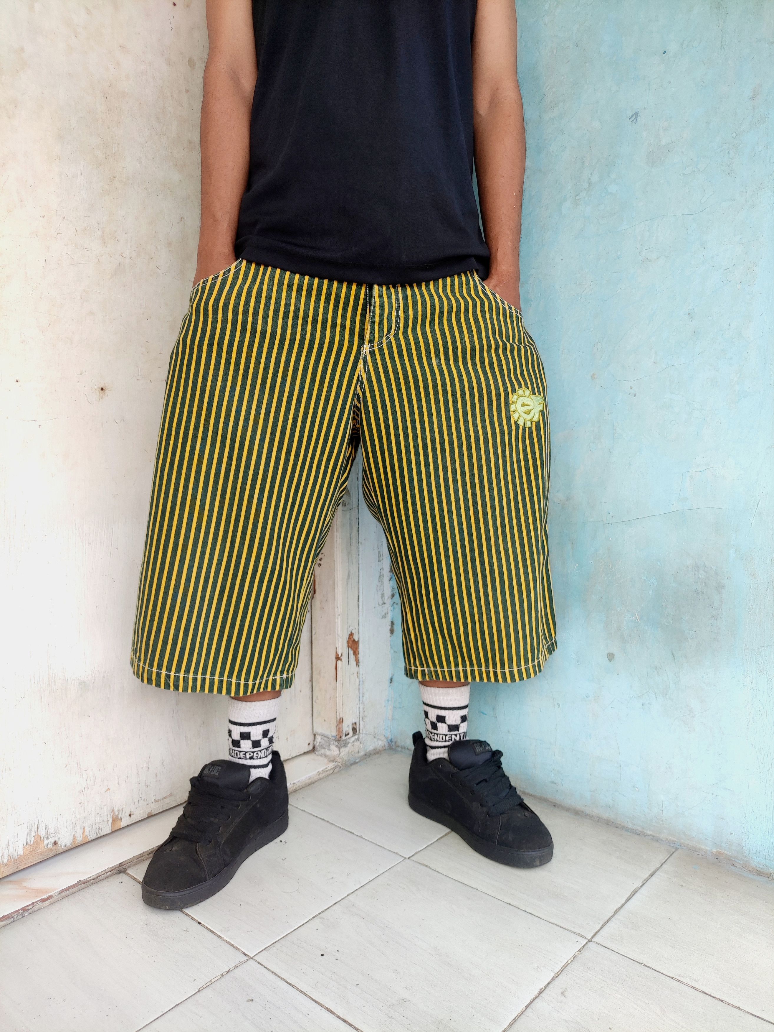 Vintage EURO FUNK SHORTS MADE IN USA Size US 35 - 10 Thumbnail