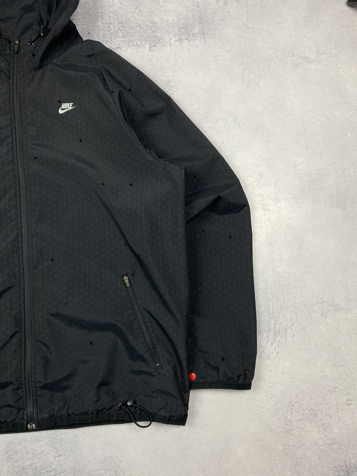 Nike Vintage 00s Nike windbreaker track full zip black jacket Size US L / EU 52-54 / 3 - 5 Thumbnail