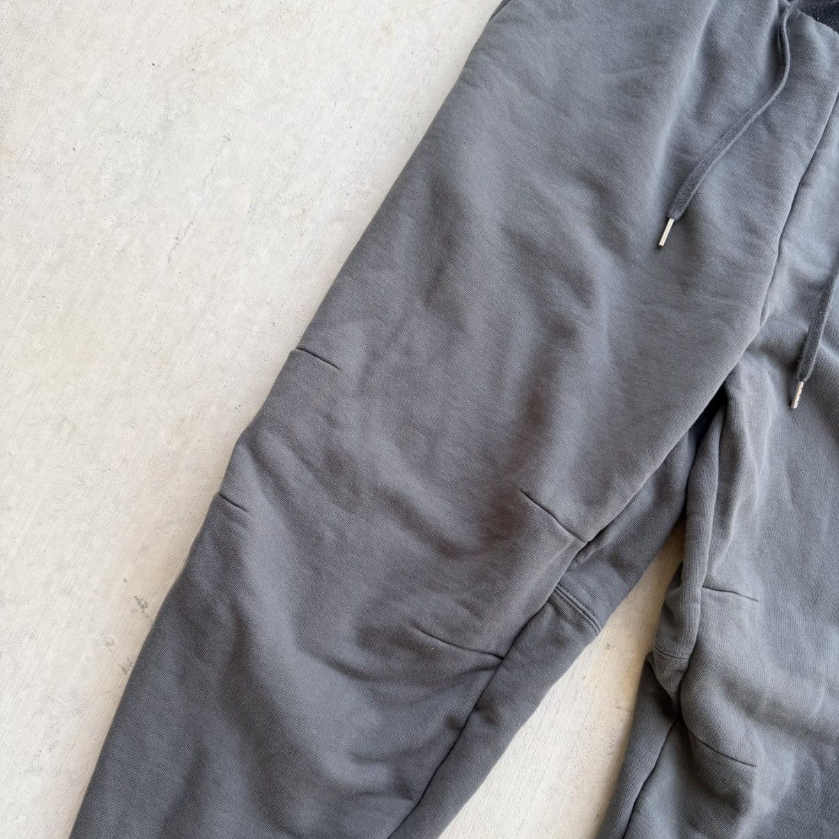 Helmut Lang Helmut Lang Jogger Sweatpants Men Size Large Drawstring Size US 34 / EU 50 - 2 Thumbnail