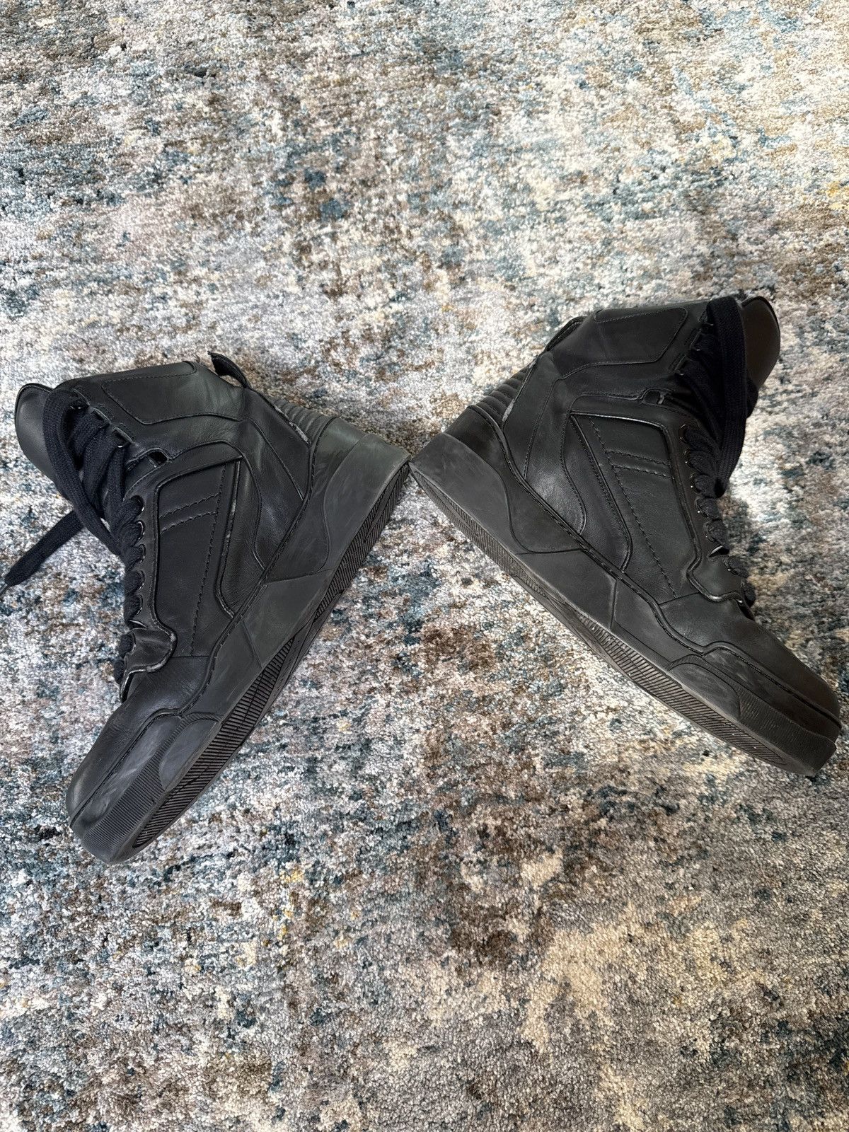 Givenchy Givenchy Tyson High Top Sneakers Size US 9 / EU 42 - 3 Thumbnail