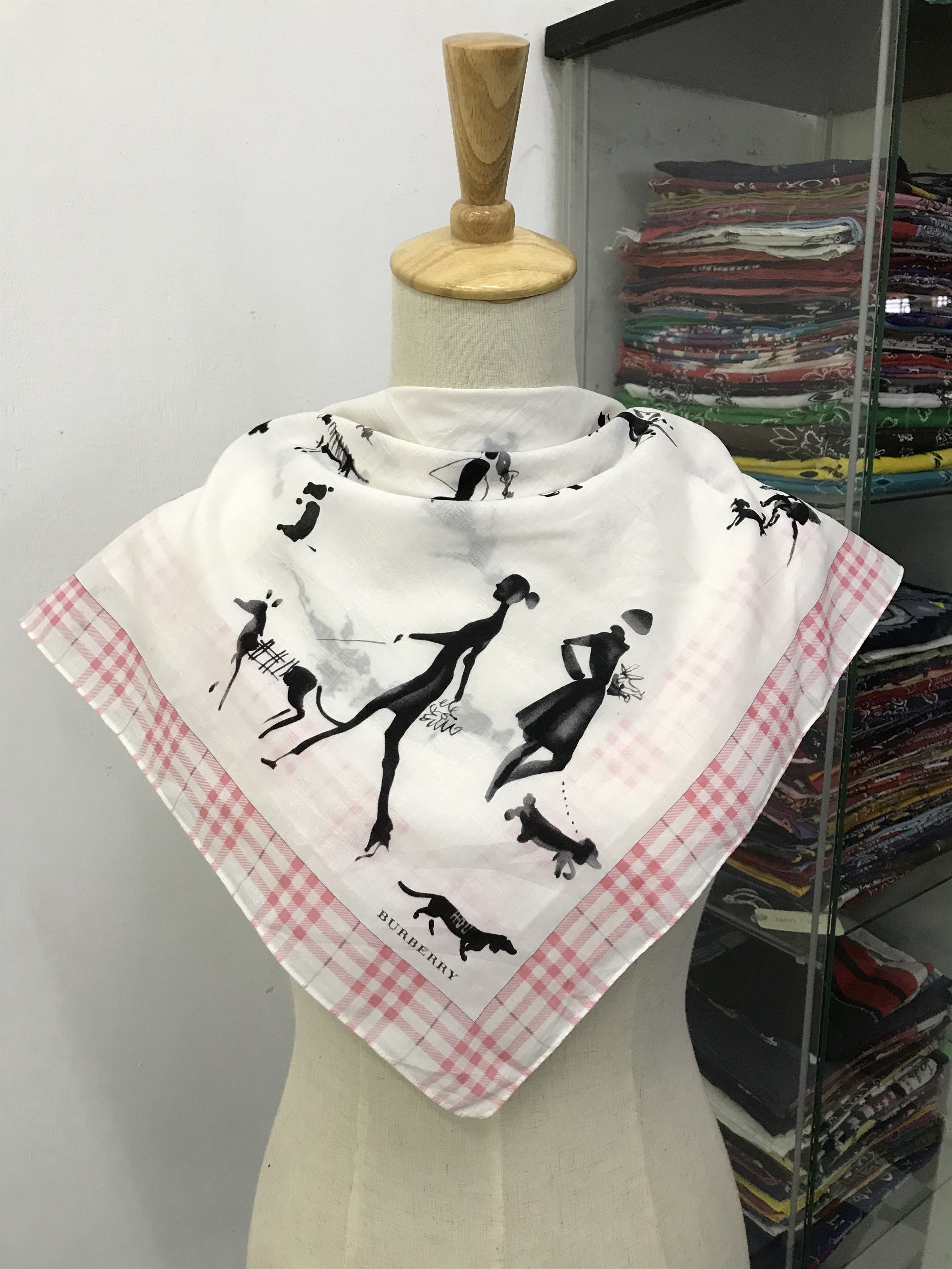 Burberry × Vintage Burberry Silk Scarf - S2709 Size ONE SIZE - 3 Thumbnail