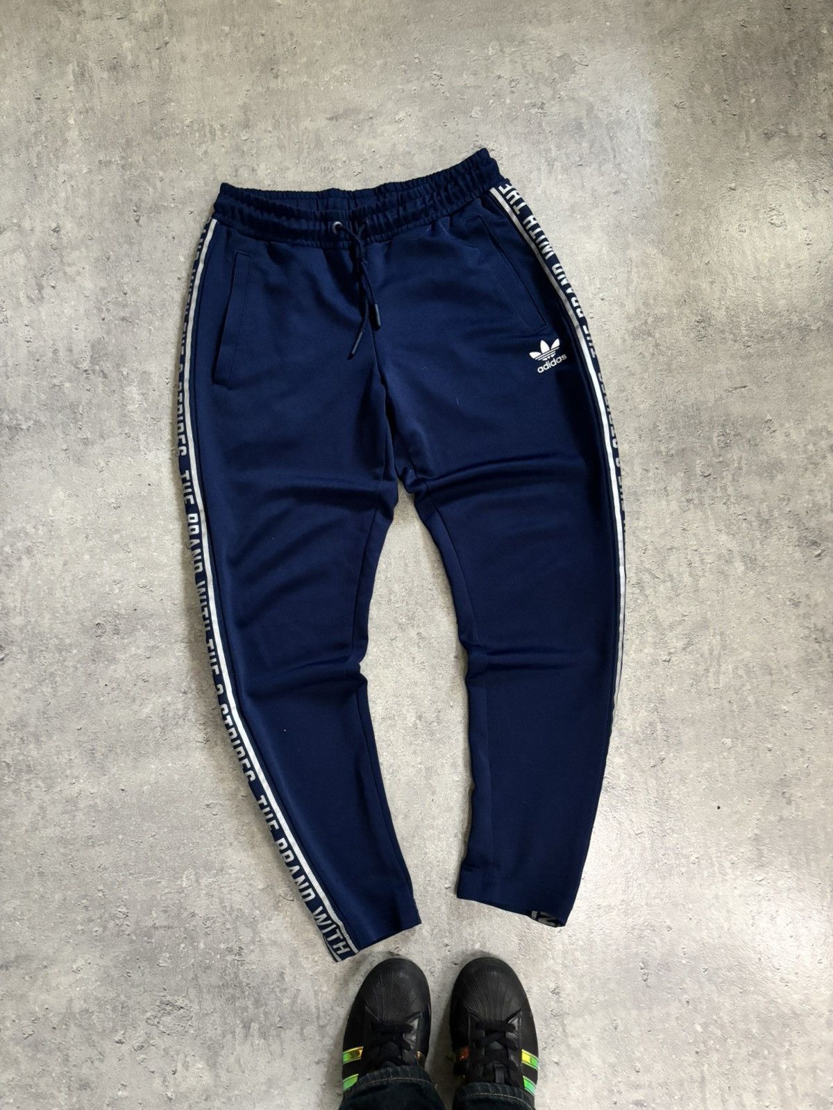 Adidas Adidas Originals Navy Sweatpants S/M Streetwear Casual Size US 36 / EU 52 - 2 Thumbnail