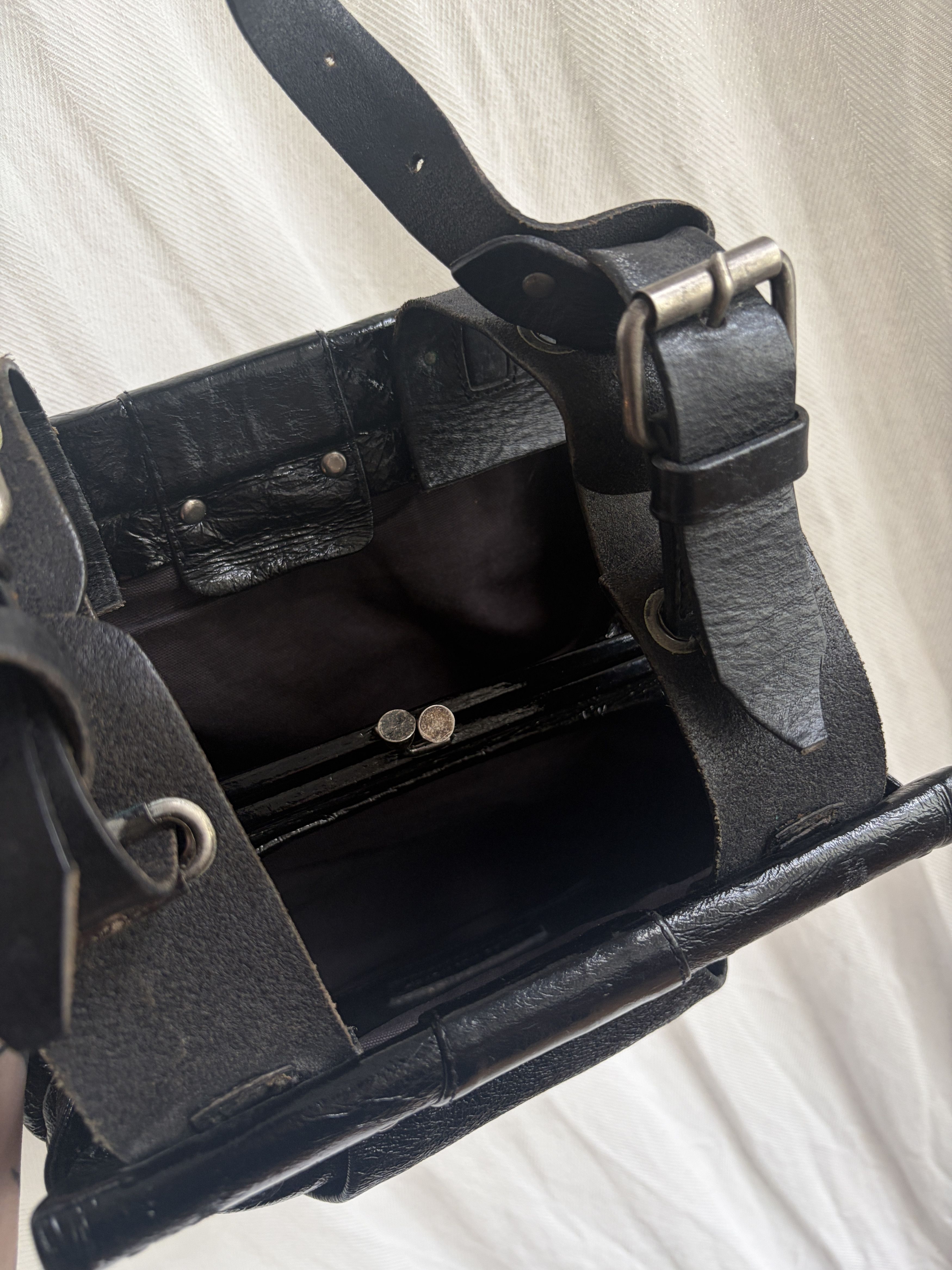 Dries Van Noten 90s Glossed Leather Crossbody Size ONE SIZE - 8 Thumbnail