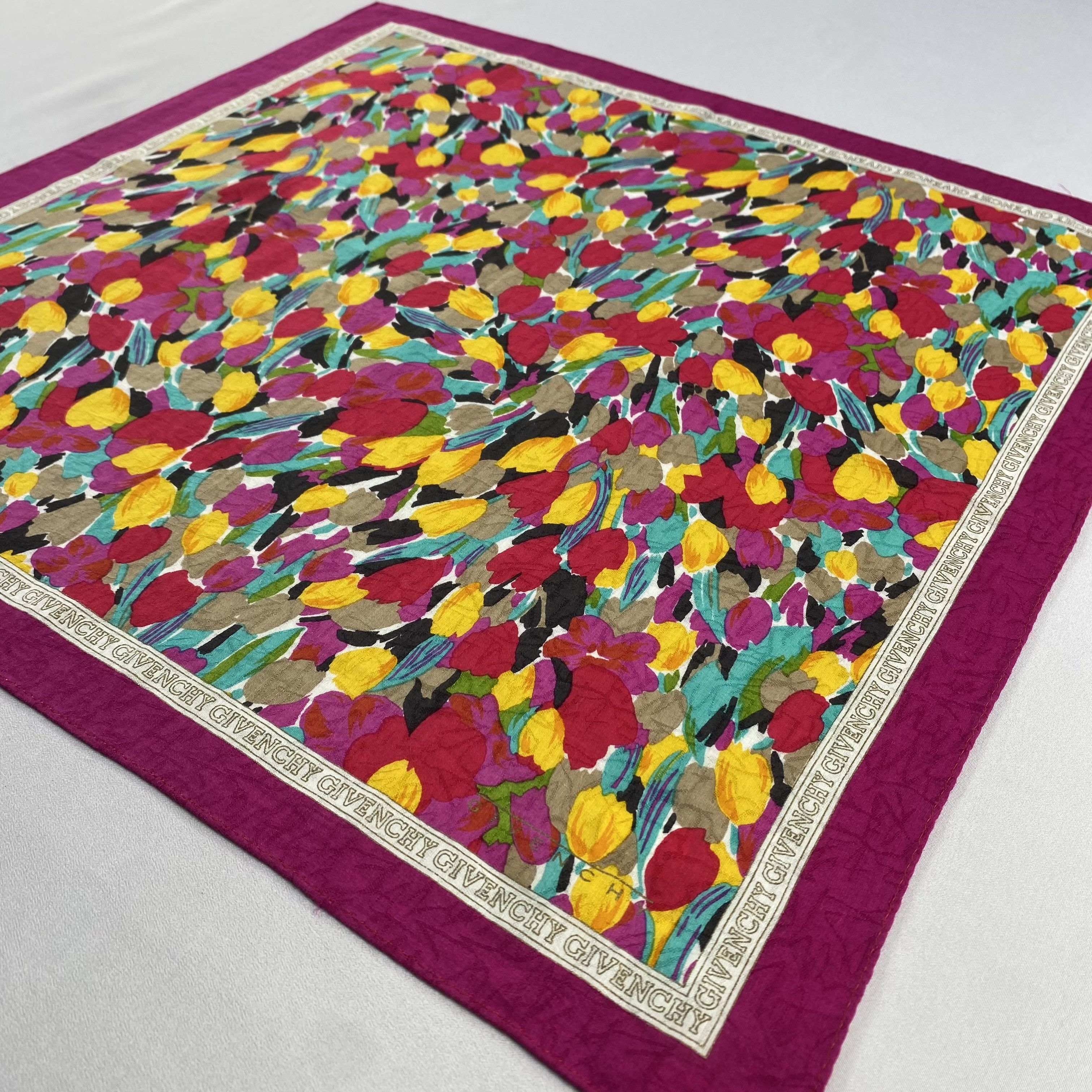 Vintage NWT Givenchy Bandana/ Handkerchief / Neckerchief-P874 Size ONE SIZE - 2 Thumbnail