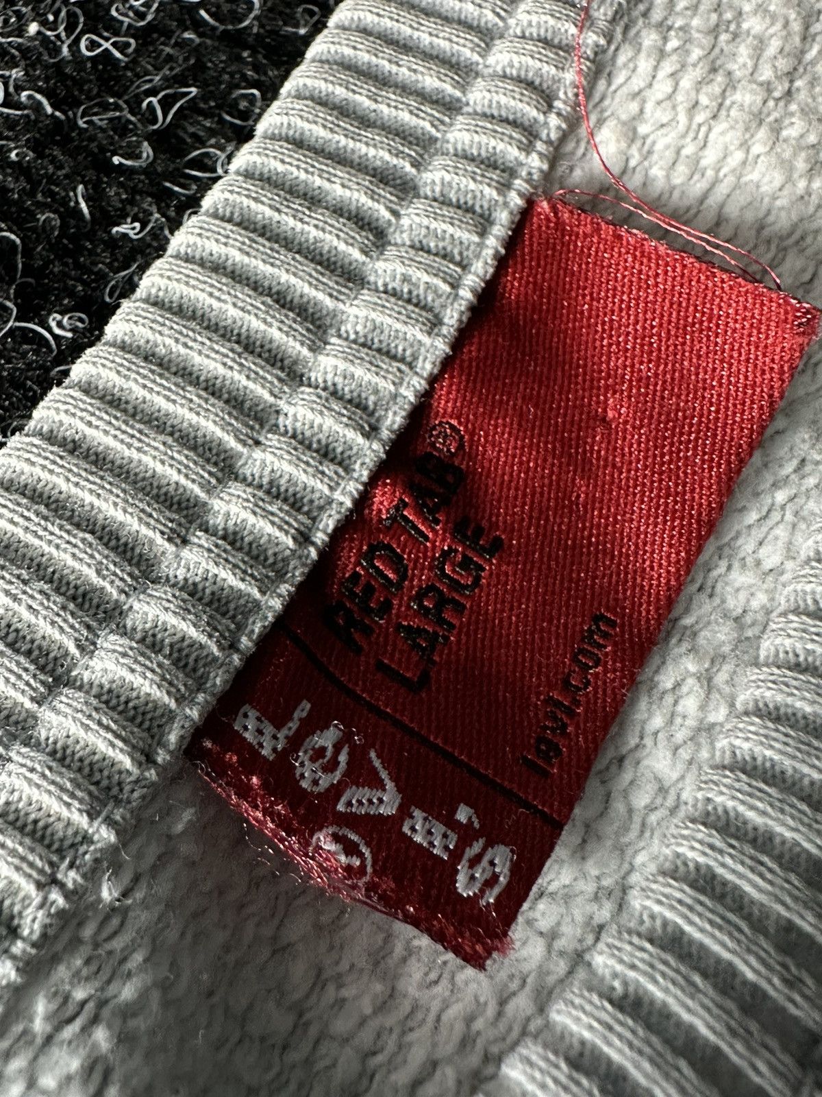 Levi's × Vintage 🚨RED TAB Crazy Vintage 90s Levi’s Sweatshirt big logo RARE Size US L / EU 52-54 / 3 - 5 Thumbnail