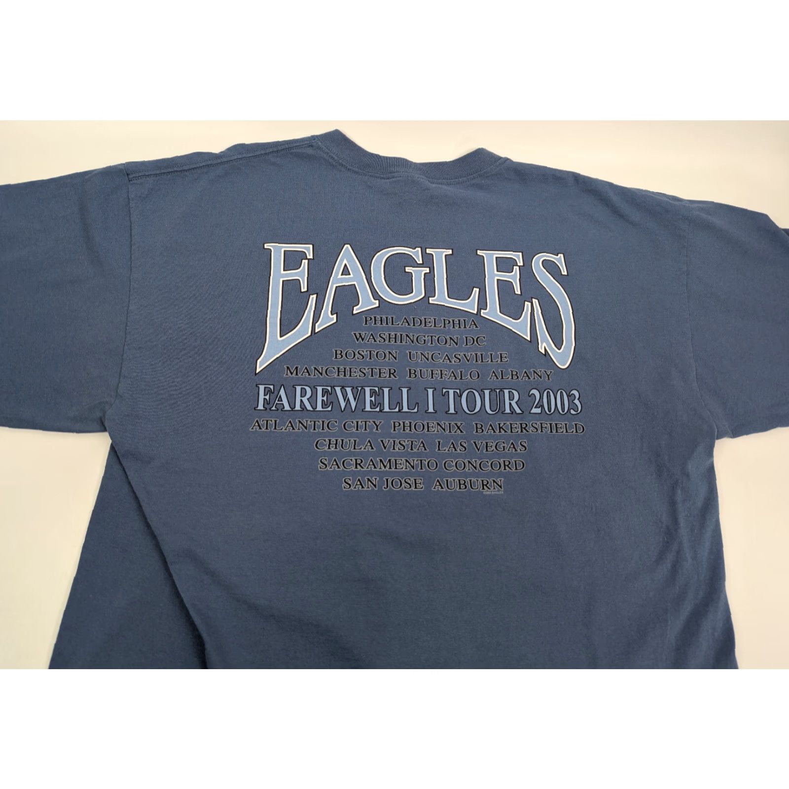 Gildan VINTAGE Eagles 2003 Farewell Tour Double-Sided Blue T-Shirt 2XL Mens Size US XXL / EU 58 / 5 - 2 Thumbnail
