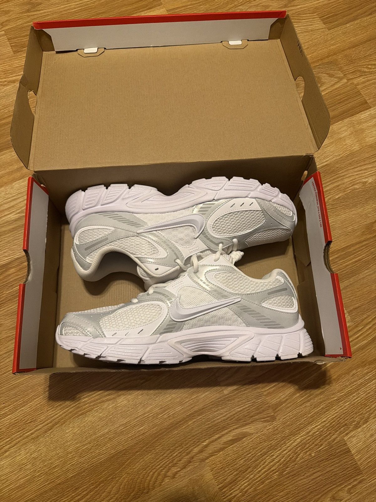 Nike Nike V5 RNR Size US 13 / EU 46 - 1 Thumbnail