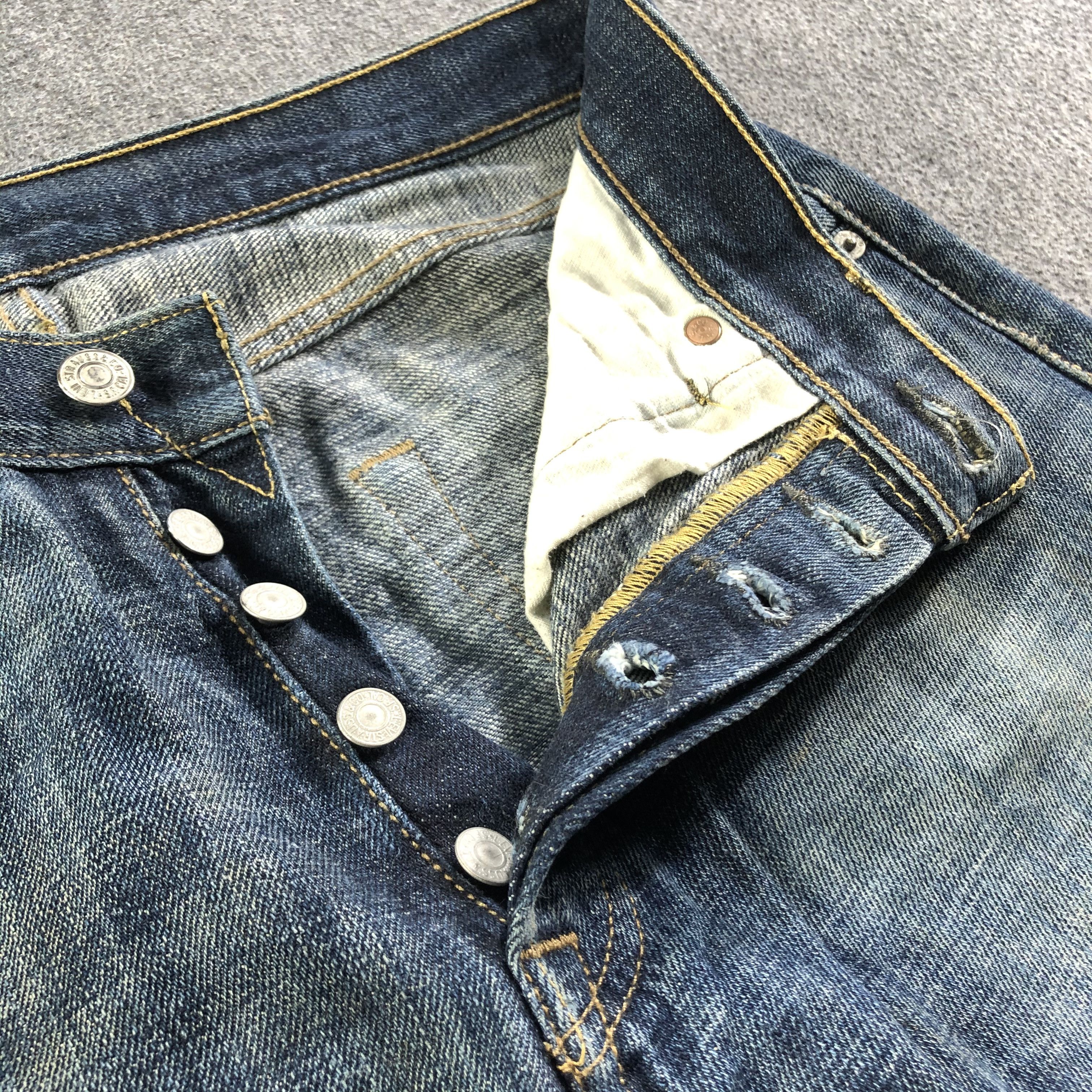 Levi's Vintage Blue Wash Levis 501 Jeans-J3471 Size US 33 - 9 Thumbnail