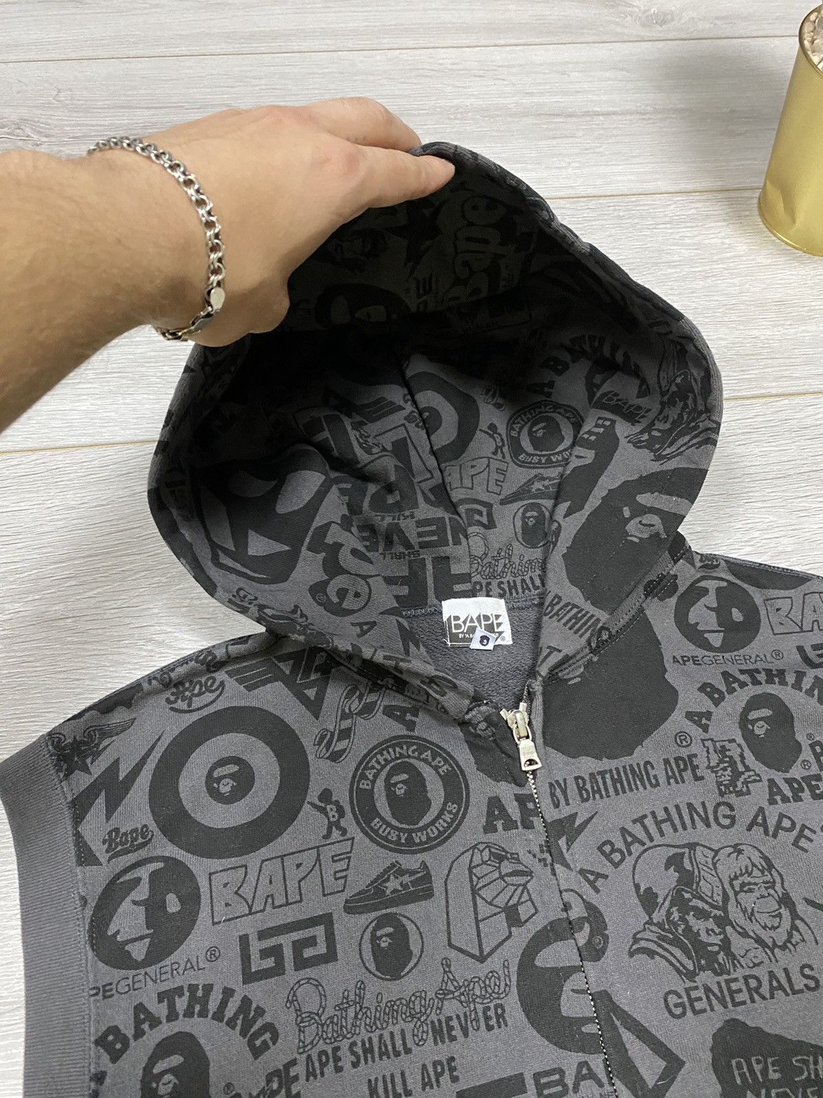 Bape Multi Logo Sleeveless Hoodie Size US M / EU 48-50 / 2 - 8 Thumbnail