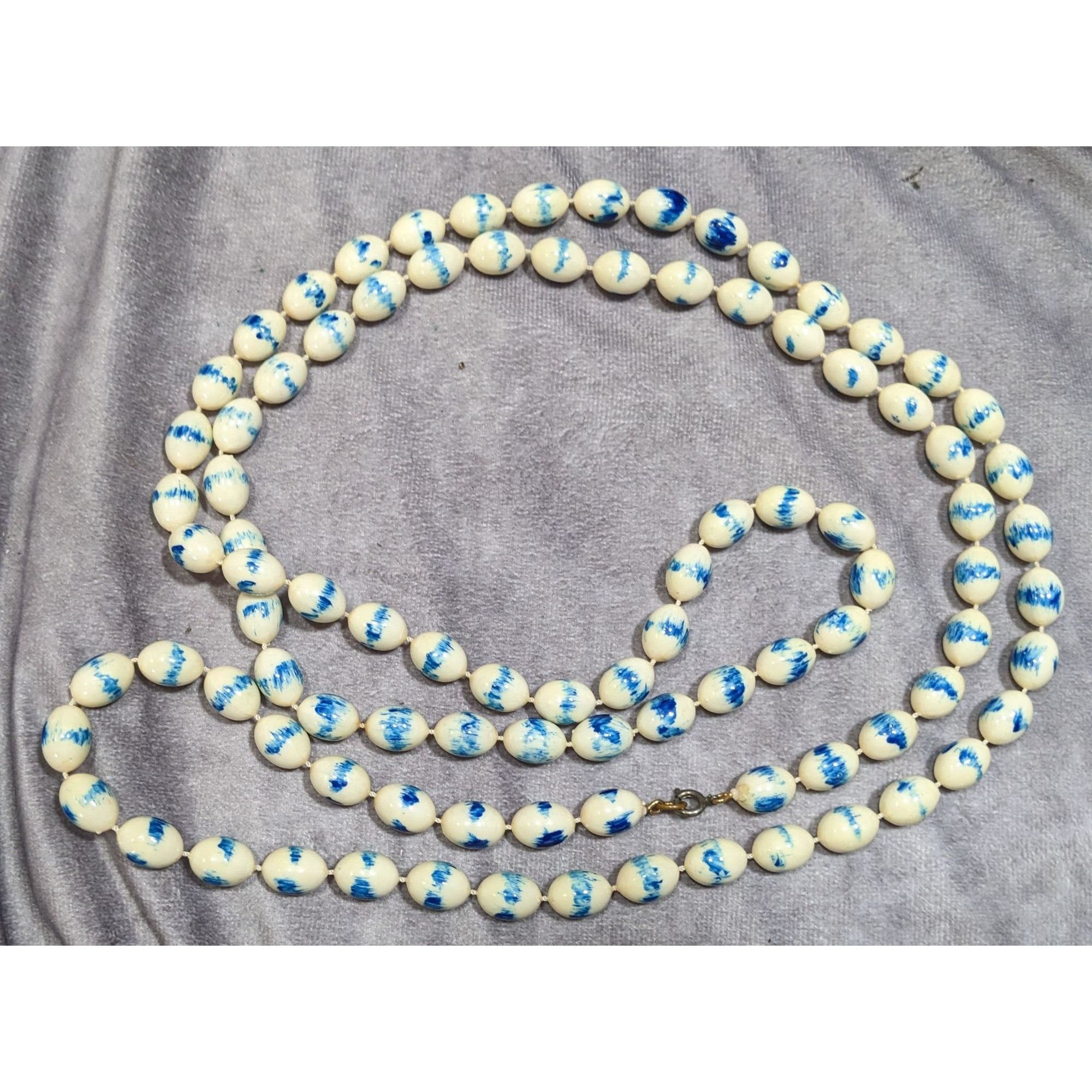 Other Vintage Hand Painted Acrylic Blue And White Beaded Necklace Size ONE SIZE - 5 Thumbnail
