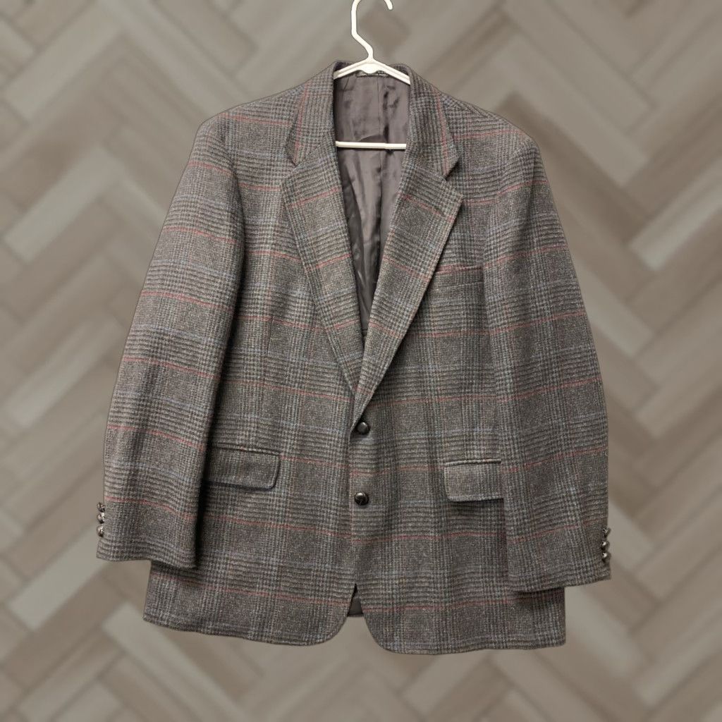 Palmes Arnold Palmer Sport Coat Mens 44R Gray Plaid Wool 2 Button /76-73 Shirt Jacket Blazer Classic Notch London 100% Virgin Wool Dry Clean Only Mens Size 44R - 1 Thumbnail