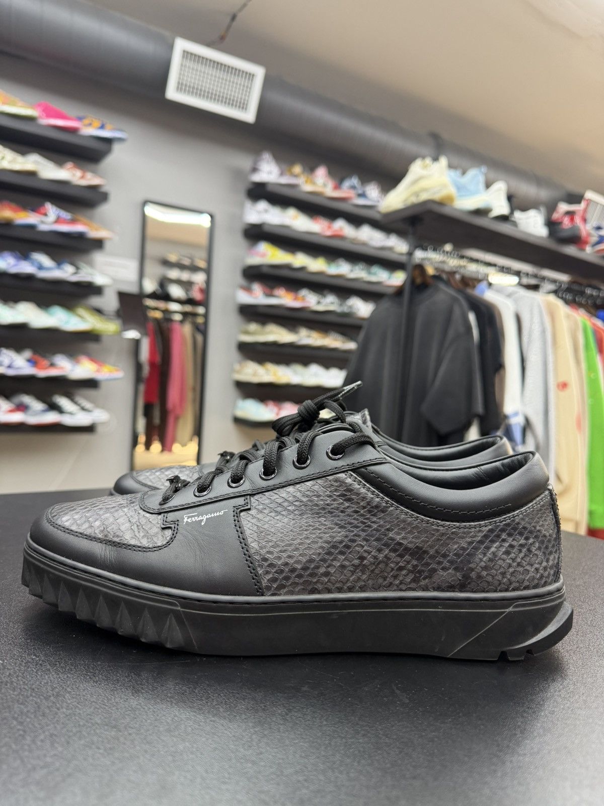Salvatore Ferragamo Size 8.5 - Salvatore Ferragamo Black Animal Print Size US 8.5 / EU 41-42 - 1 Thumbnail