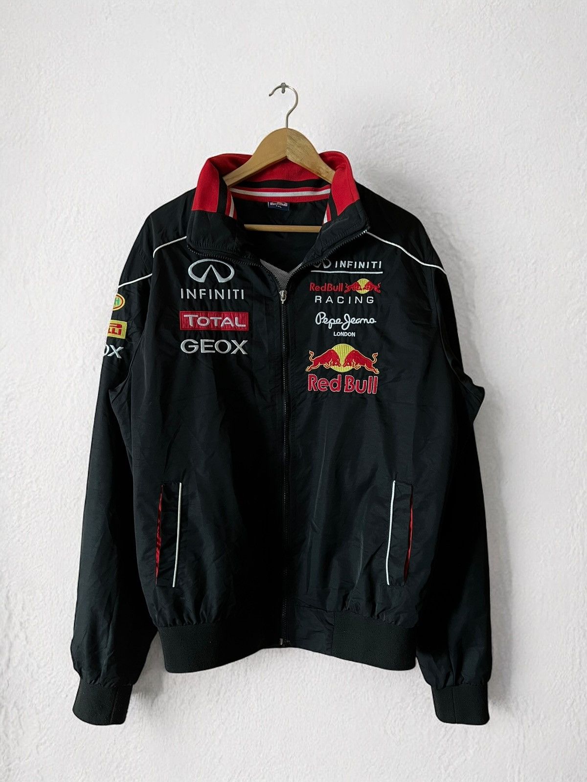 Red Bull × Vintage RED BULL RACING INFINITI VINTAGE RACING JACKET CARS MOTO Size US XL / EU 56 / 4 - 1 Thumbnail