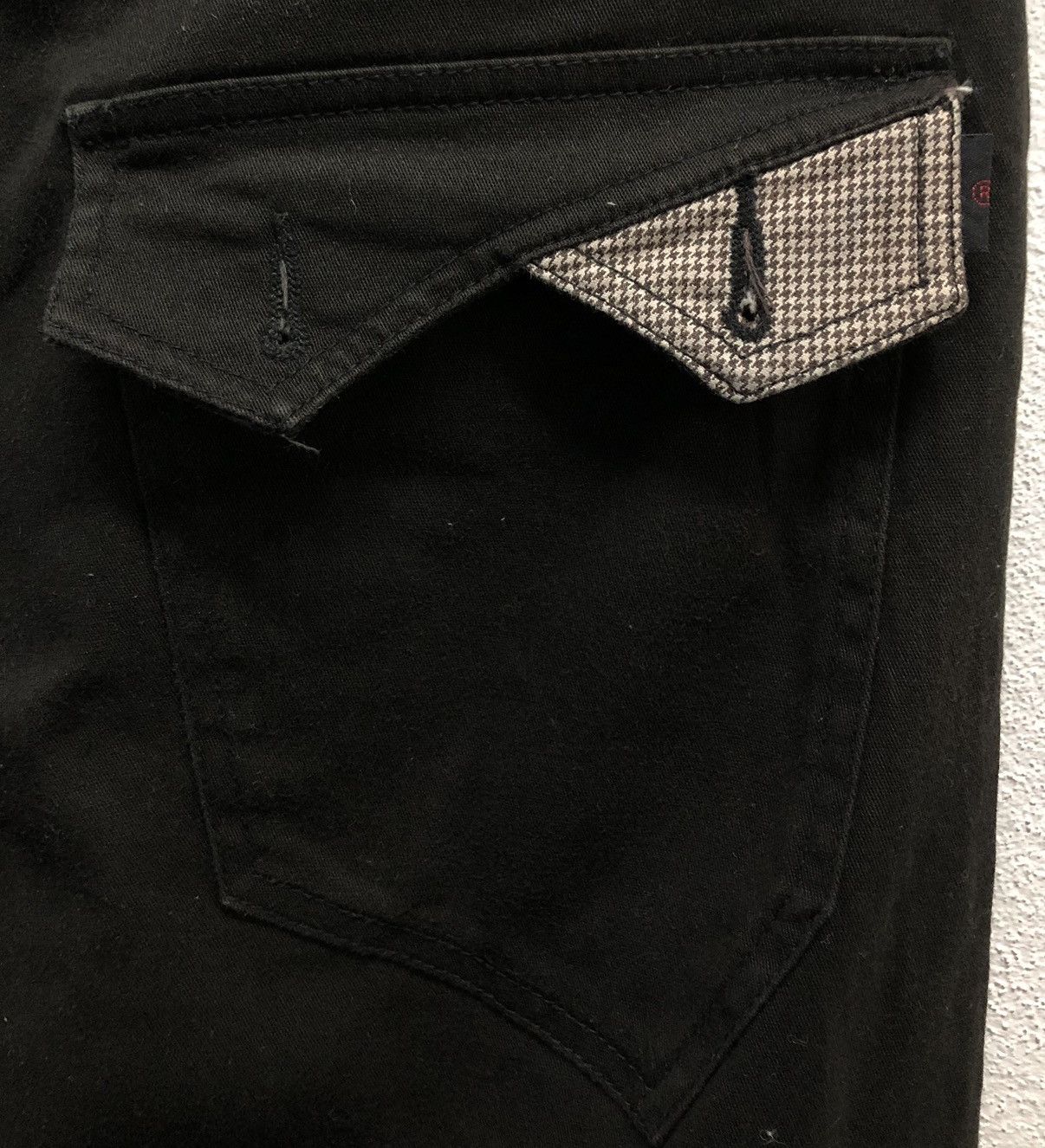 Vintage Bee Bell Black Cropped Pants with Contrast Pockets – Size 3 Size US 33 - 9 Thumbnail