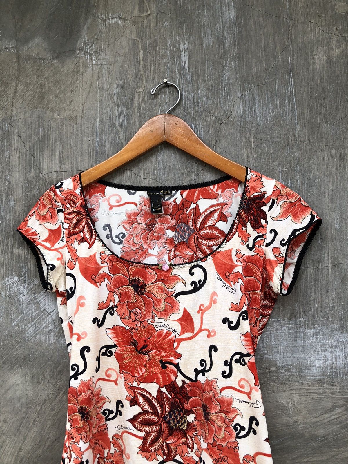 Just Cavalli Just Cavali Underwear Floral T-shirt Size L / US 10 / IT 46 - 2 Thumbnail