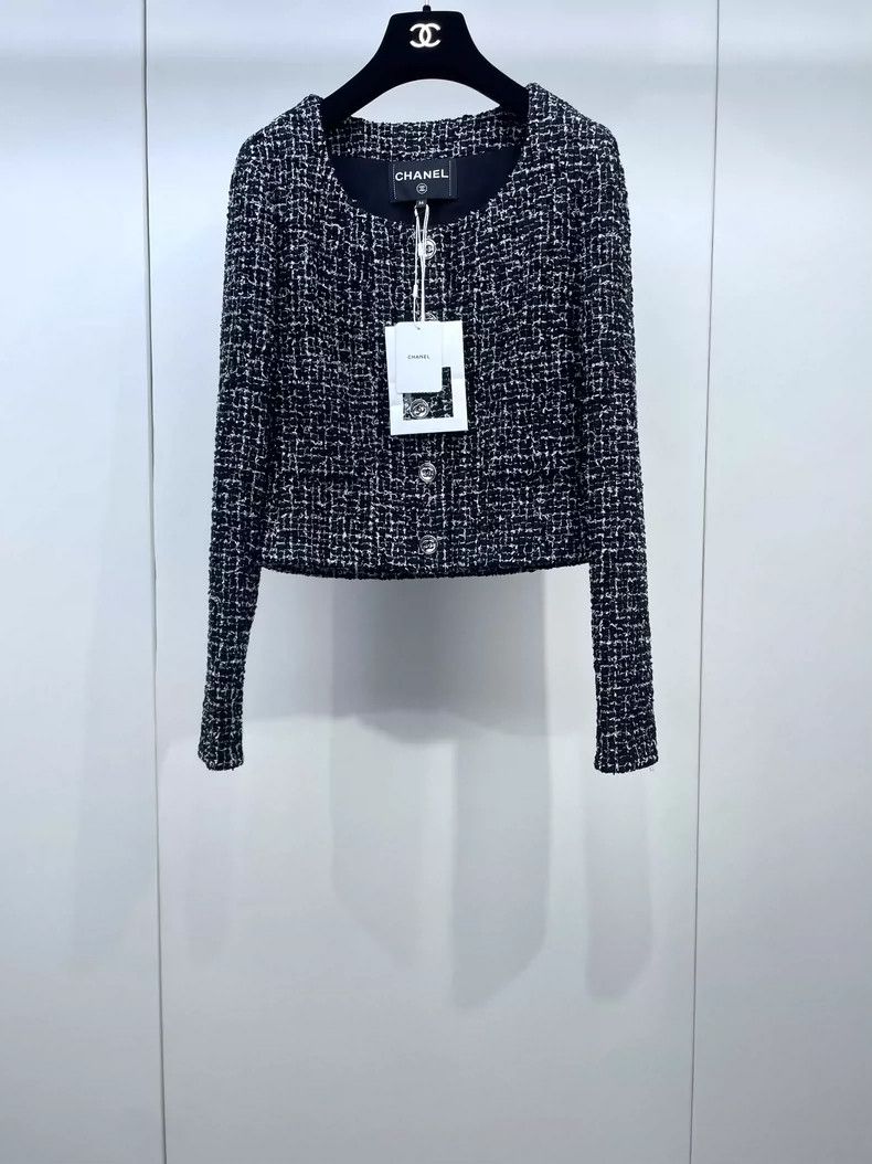 Chanel Chanel 24B tweed woven U-neck jacket Size XXS / US 00 / IT 34 - 1 Thumbnail
