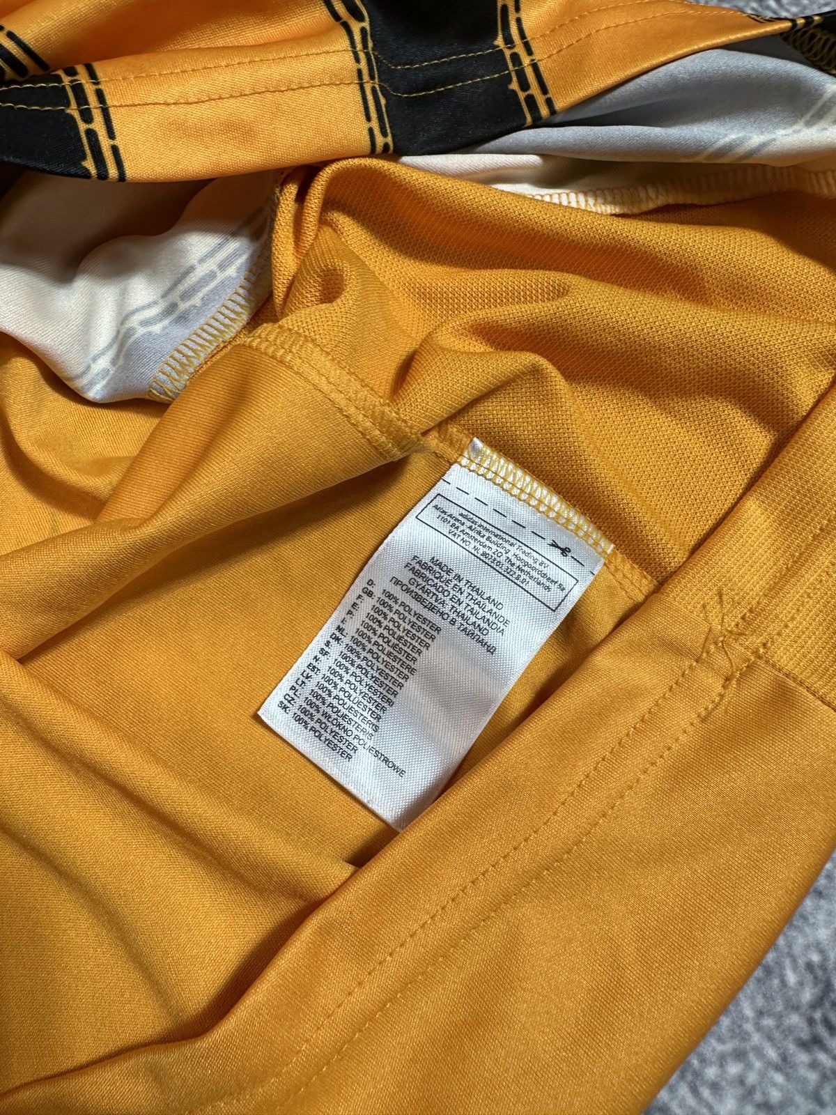 Adidas Adidas Hull City Soccer Jersey Streetwear Rare Casual VTg XS Size US XS / EU 42 / 0 - 5 Thumbnail