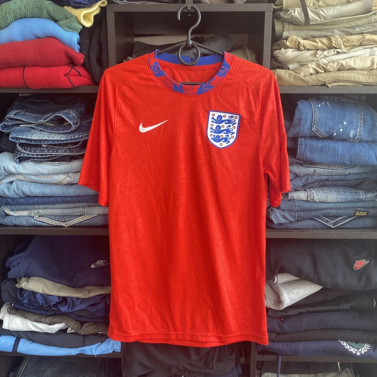 Nike Mens Nike England National Soccer team sport jersey Size US S / EU 44-46 / 1 - 1 Thumbnail