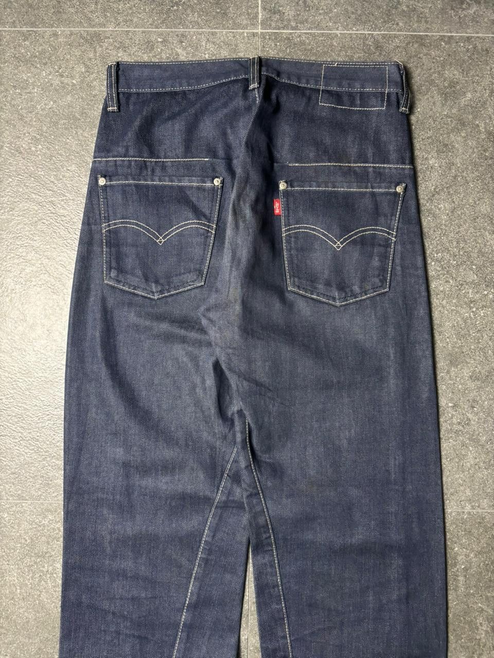 Levi's 2000s Levi's Engineered Twisted Jeans Size US 27 - 10 Thumbnail