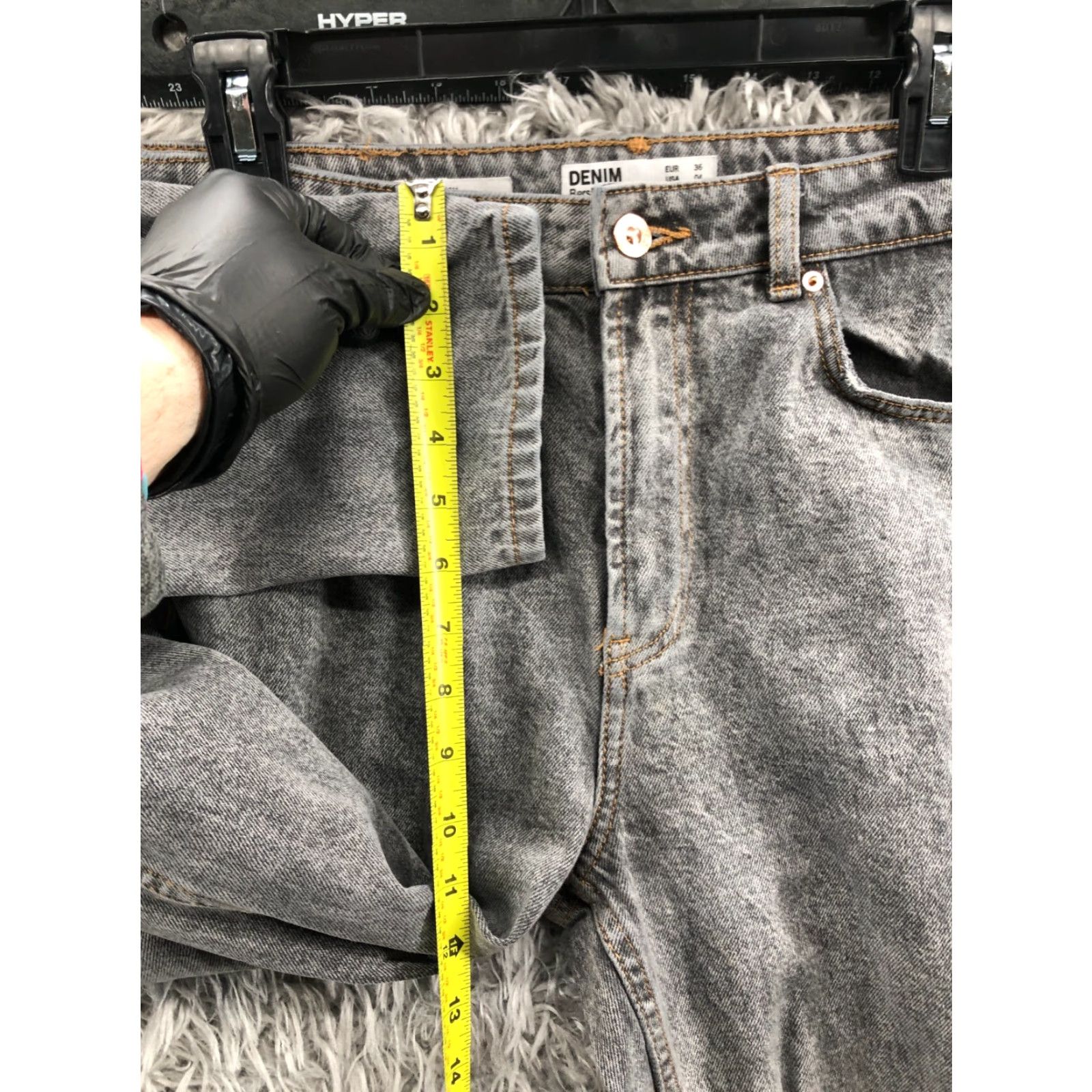 Bershka Bershka Jeans Denim Mom Jeans Size 4 Womens Medium Wash Charcoal Gray Regular Rise 28 in 5-Pocket Belt Loops Practice: Zip Size 27" / US 4 / IT 40 - 4 Thumbnail