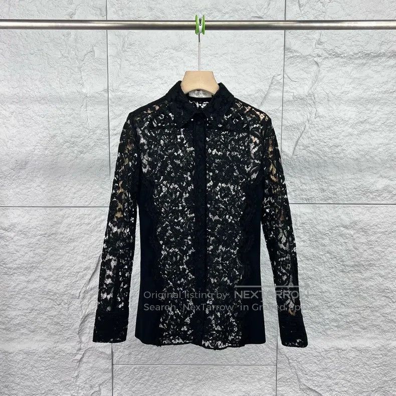 Valentino Valentino Black single-breasted openwork pattern shirt Size S / US 4 / IT 40 - 1 Thumbnail