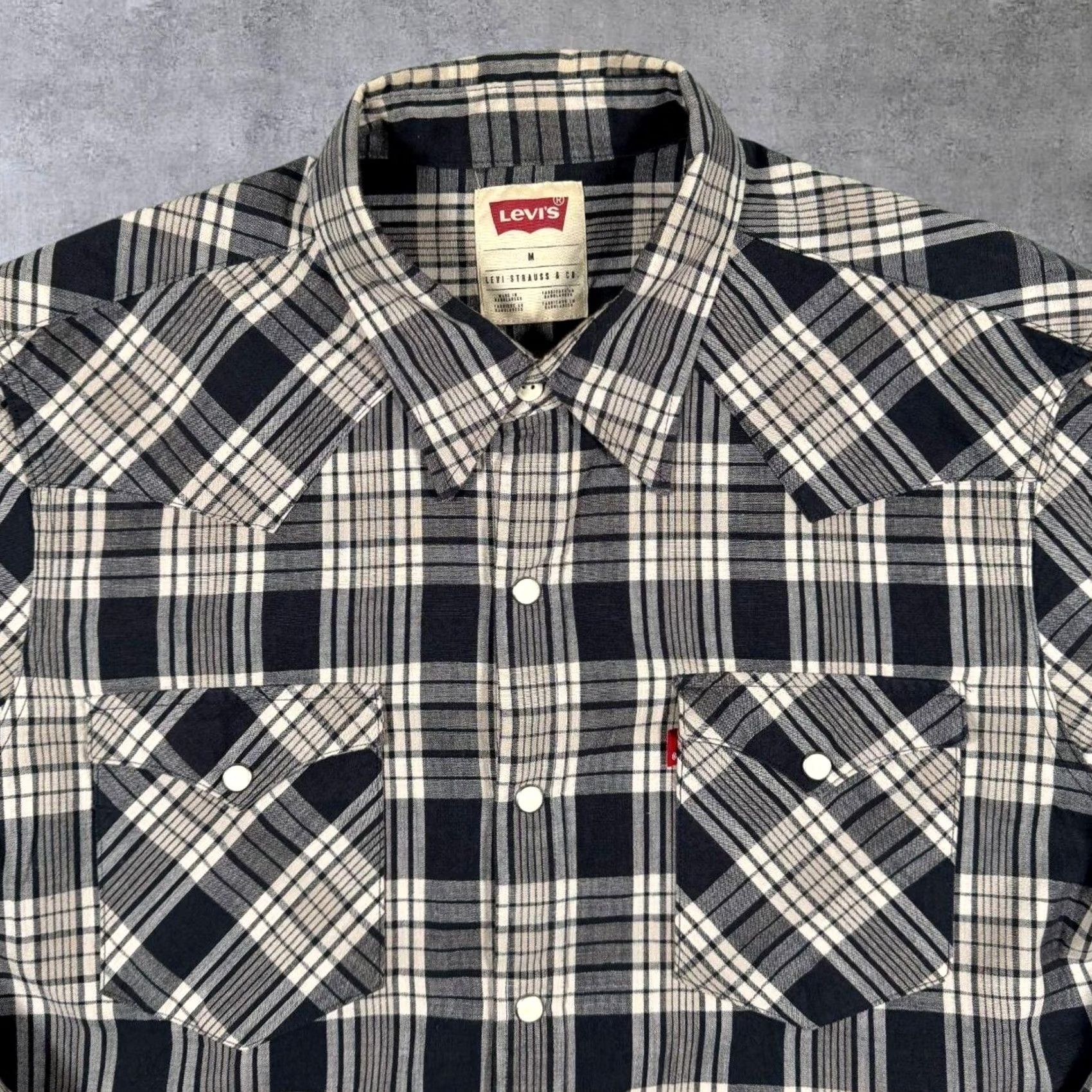 Levi's Levi's Western Style Plaid Check Cotton Popper Long Sleeve Shirt M Black / Grey / White Check Mens Regular Button-Up Size US M / EU 48-50 / 2 - 4 Thumbnail