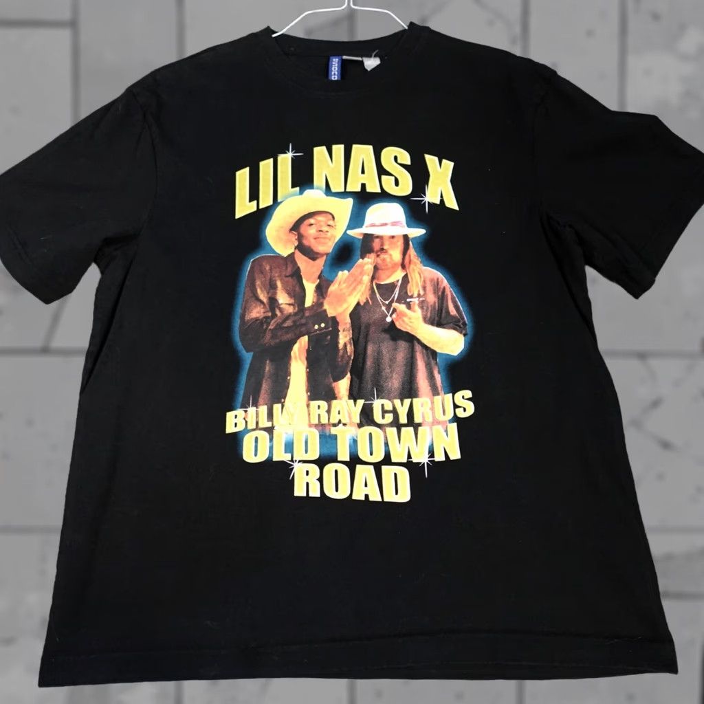 Vintage Lil Nas X Billy Ray Cyrus T-shirt M Black Old Town Road Mens Shirt Short Sleeve Crew Neck Cotton Graphic Print N/A Size US M / EU 48-50 / 2 - 1 Thumbnail