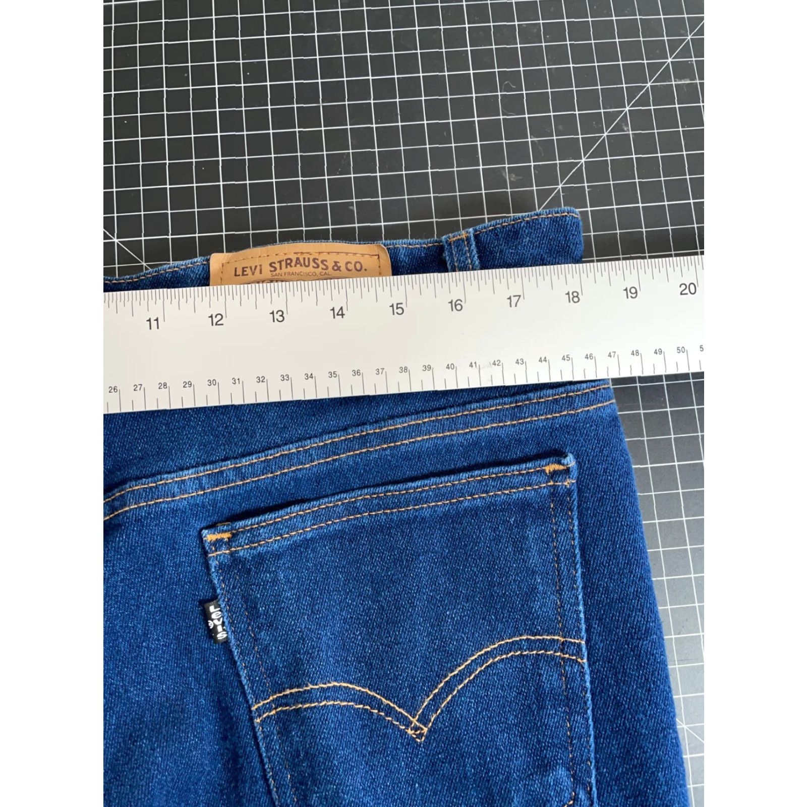 Levi's VTG Levi's 517 Jeans Bootcut Mens 36 x 31 Blue USA Made Denim 5-Pocket Pockets Vintage 1998 2017 Model 517 Grunge Retro Classic Size US 36 / EU 52 - 5 Thumbnail