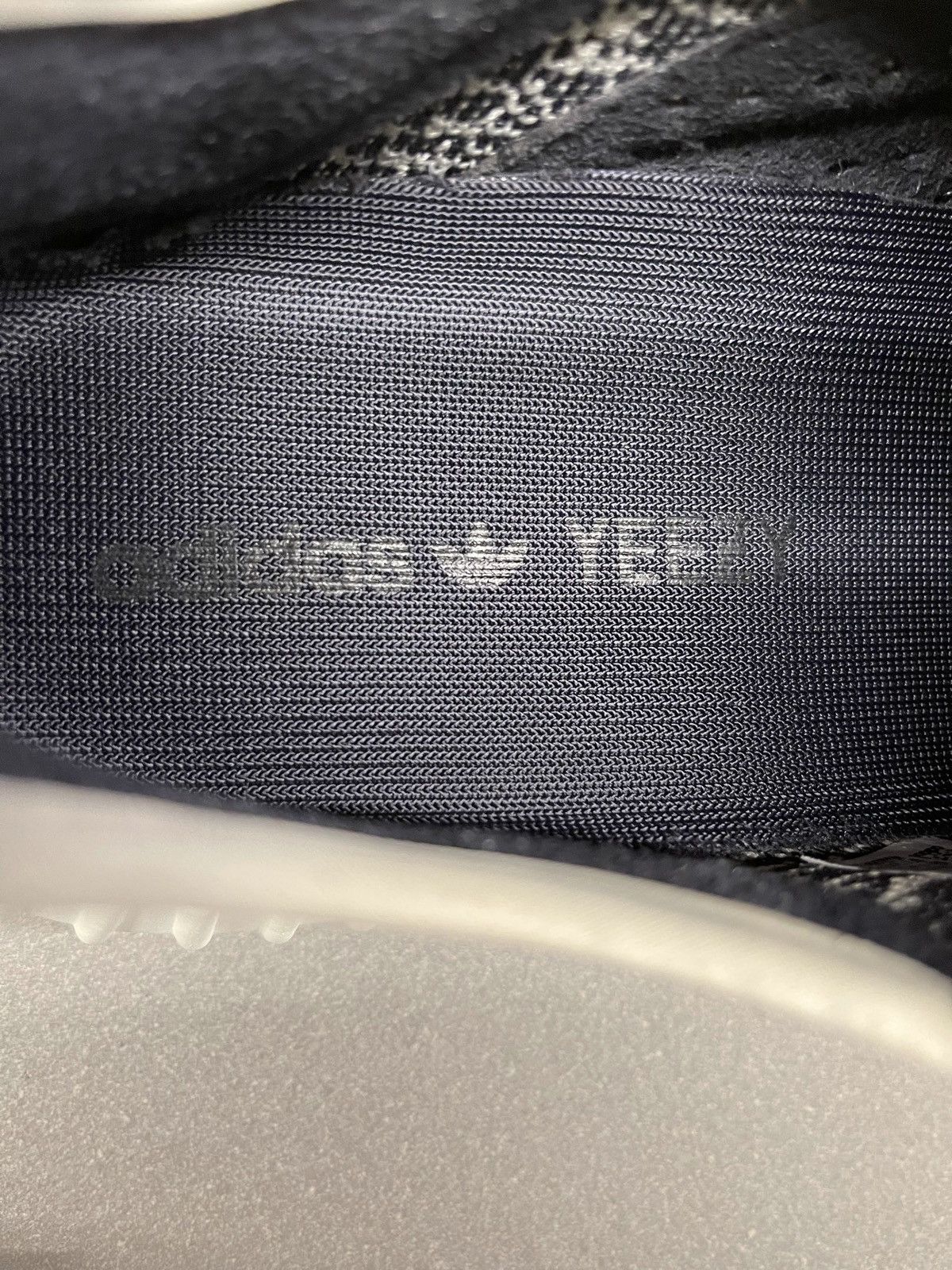 Yeezy Adidas Yeezy boost 350 v1 Turtledove Size US 9 / EU 42 - 10 Thumbnail
