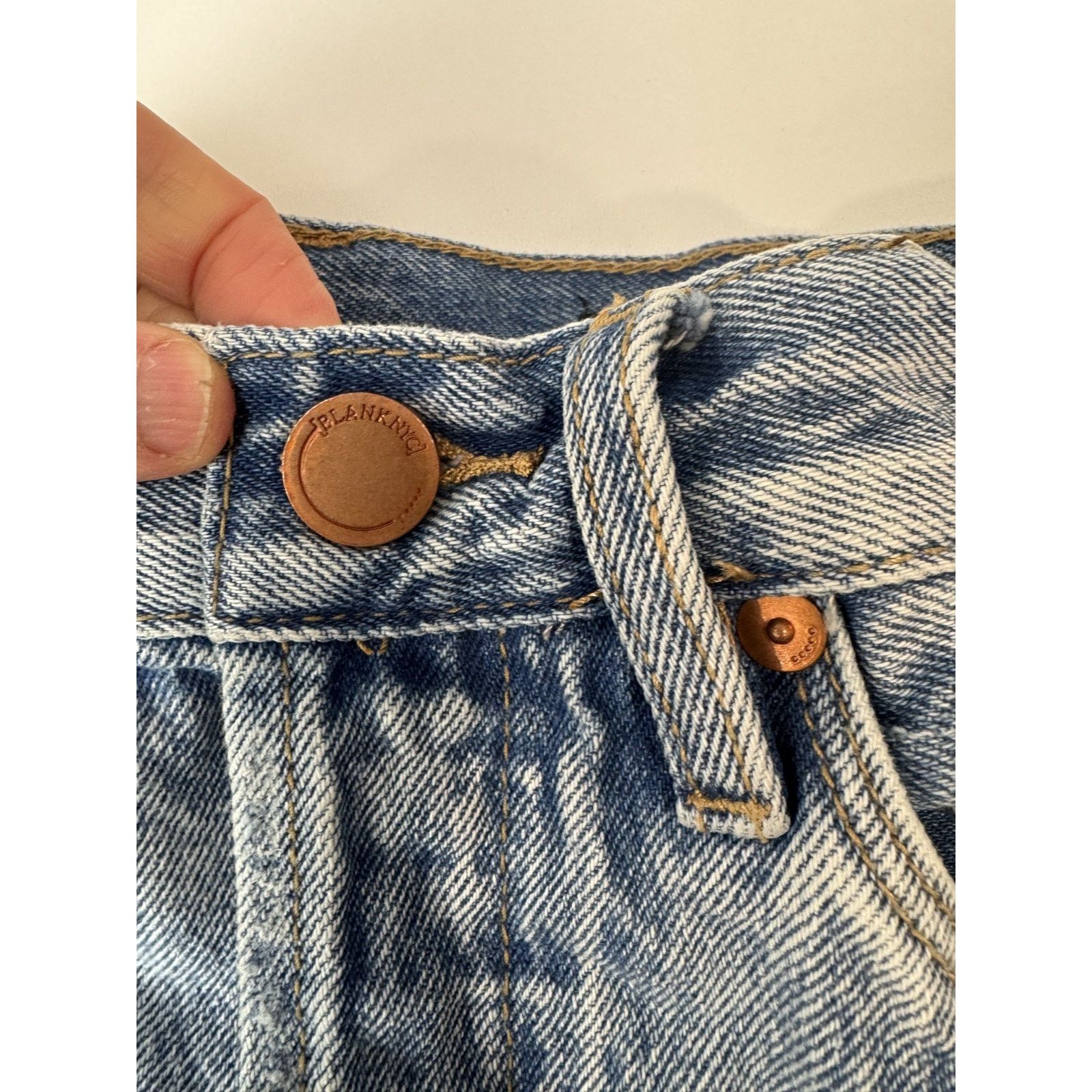 Other BlankNYC Denim Cutoff Jean Shorts 26 Raw Hem Cool Girl Size 26" / US 2 / IT 38 - 5 Thumbnail