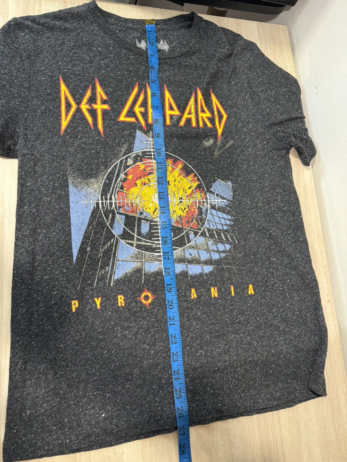Def Leppard × Vintage Def Leppard Pyromania Size US S / EU 44-46 / 1 - 7 Thumbnail