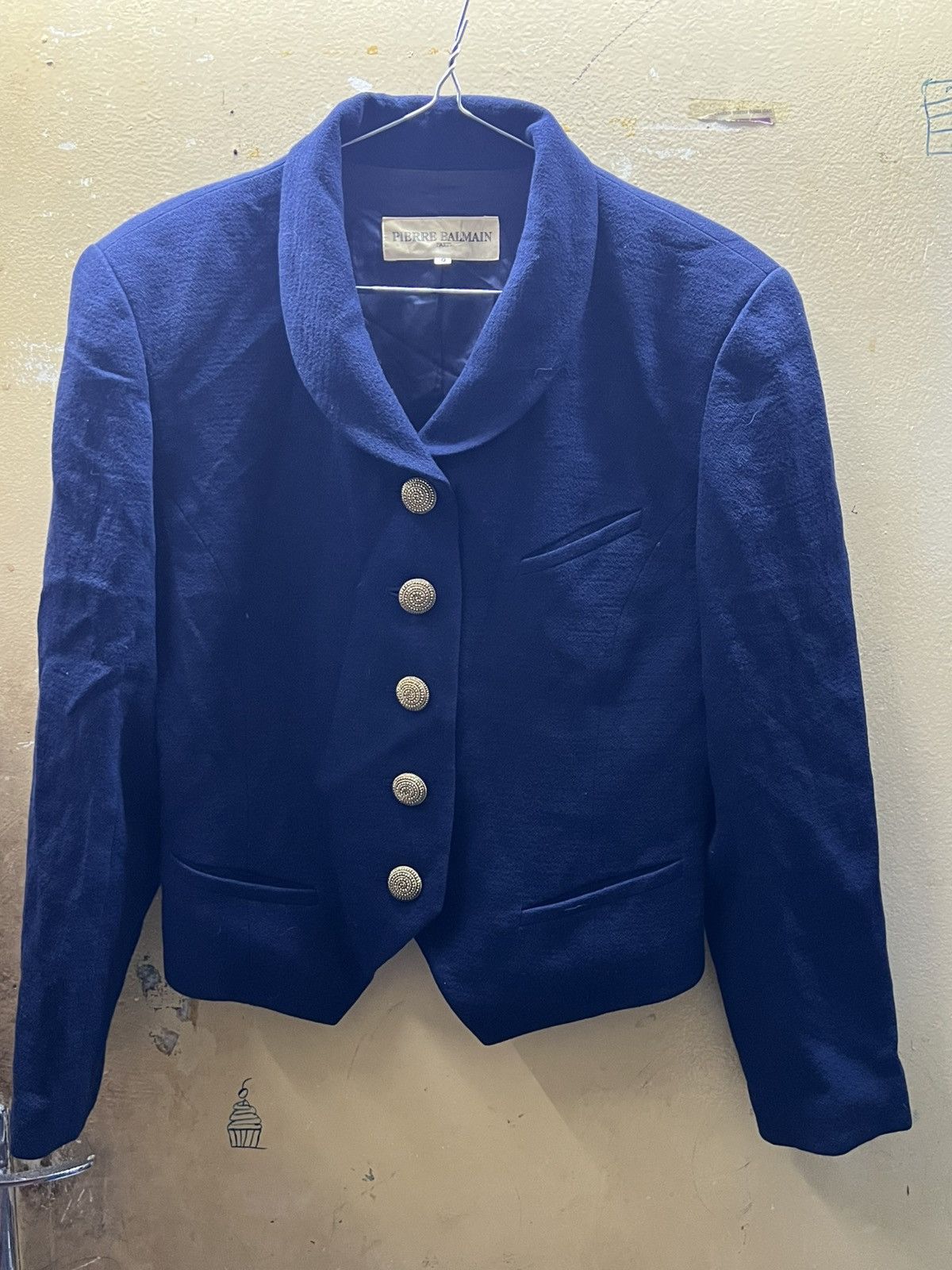 Pierre Balmain Pierre Balmain blazer jacket large gold-tone buttons. Size M / US 6-8 / IT 42-44 - 1 Thumbnail
