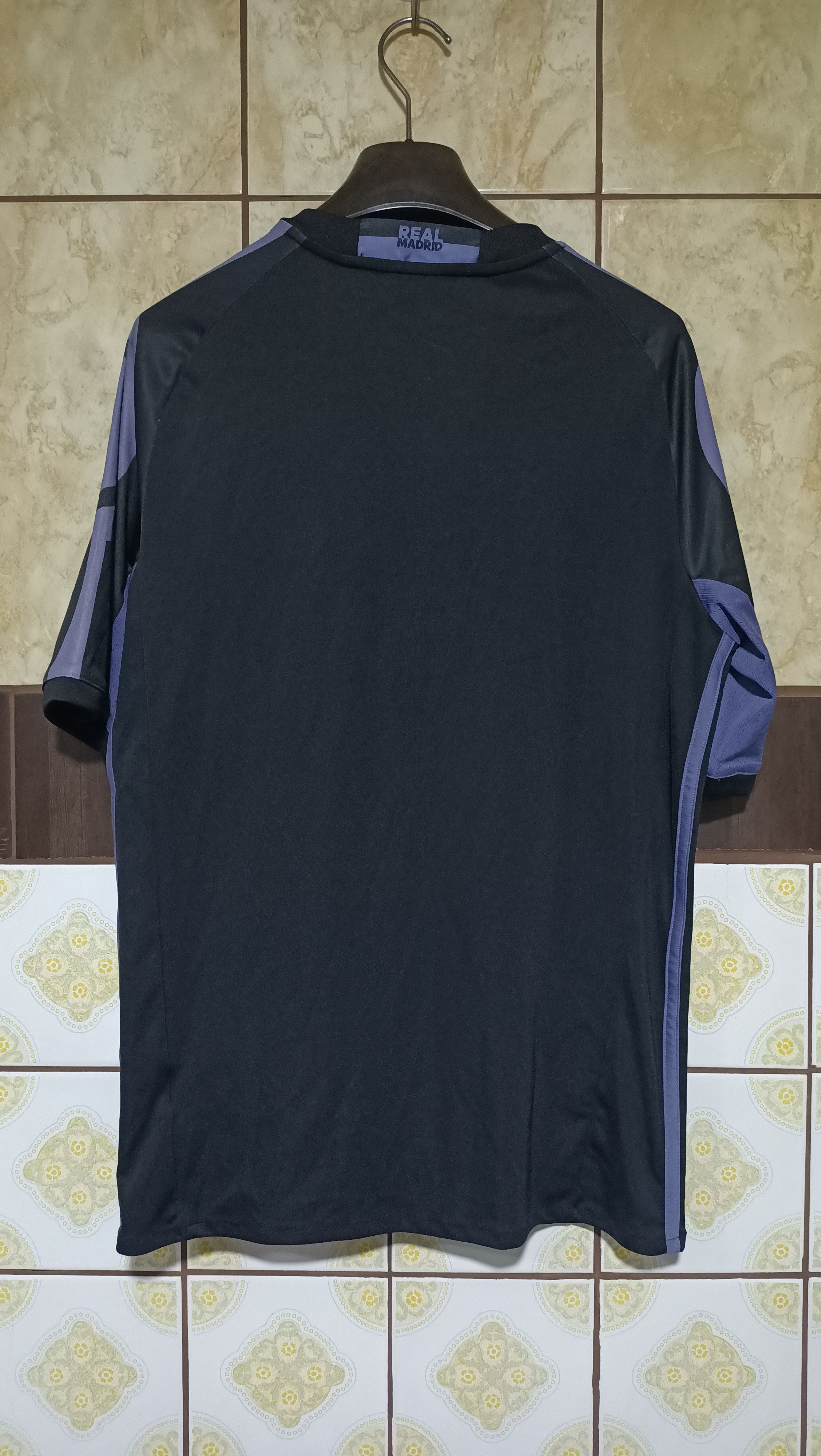 Adidas Real Madrid Adidas soccer jersey Size US S / EU 44-46 / 1 - 4 Thumbnail