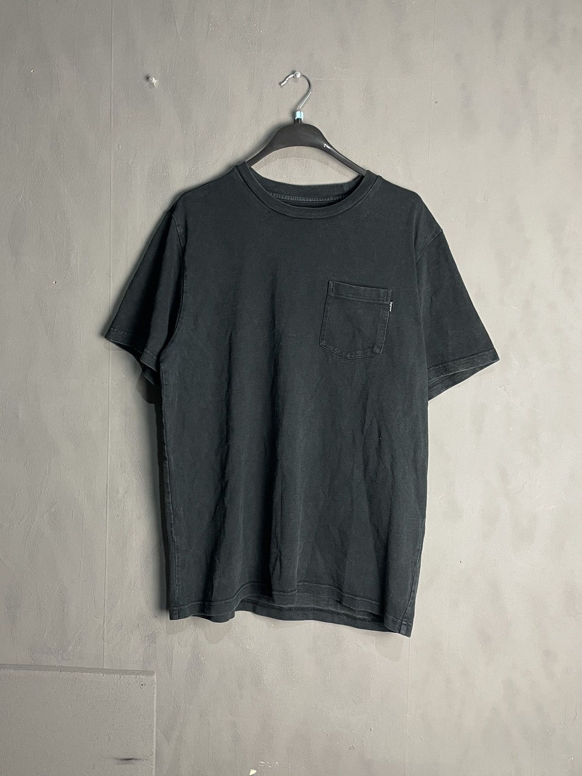 Supreme Supreme T shirt Size US L / EU 52-54 / 3 - 1 Thumbnail