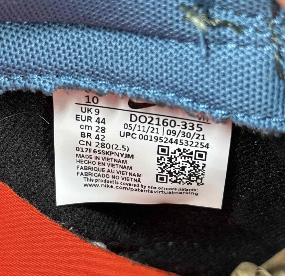 Nike Size 10-Nike Dunk Low Siempre Familia Gently Worn With Box Size US 10 / EU 43 - 8 Thumbnail